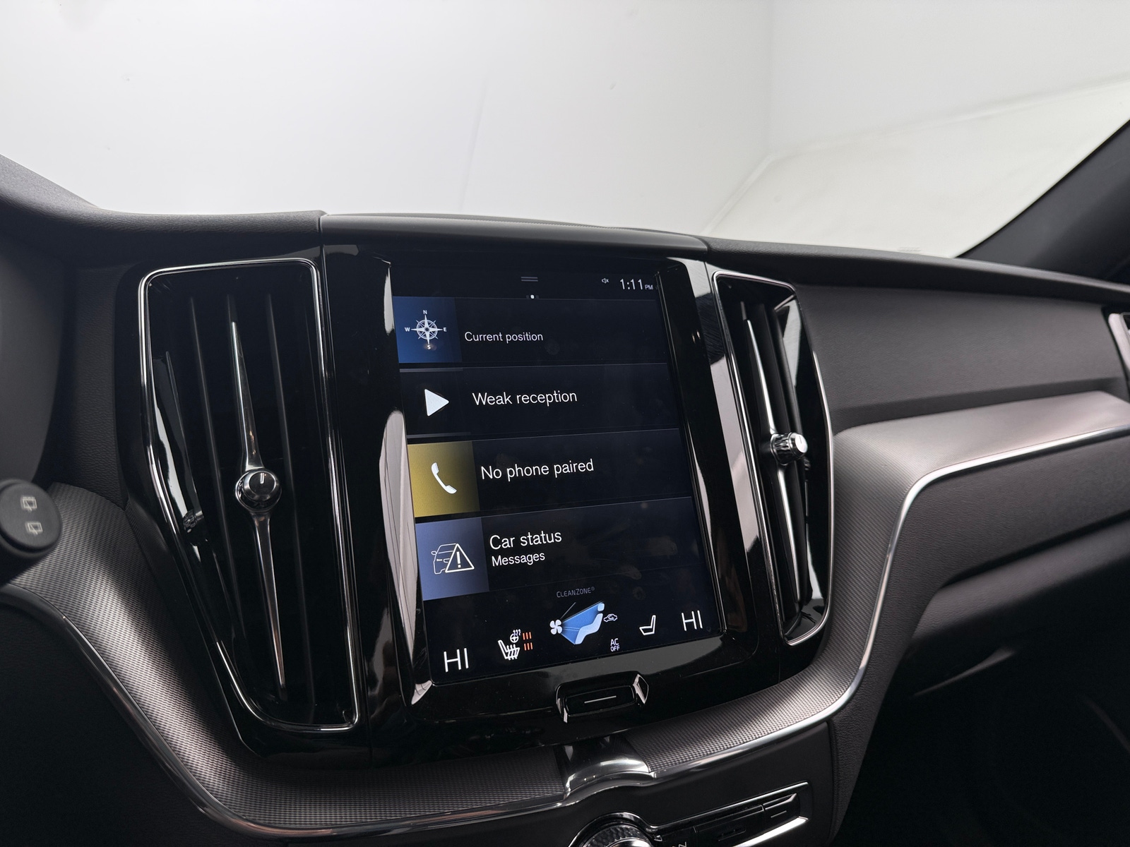 Thumbnail: 2018 Volvo XC60 - 3