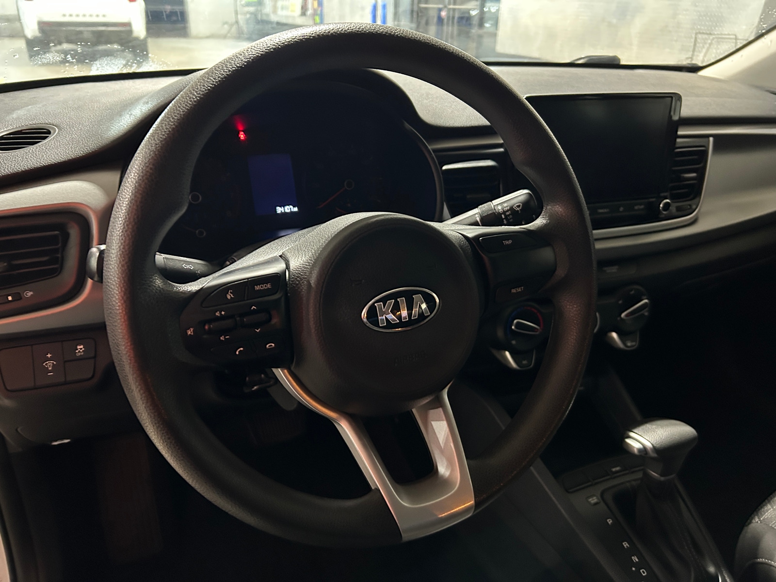 Thumbnail: 2021 Kia Rio - 5