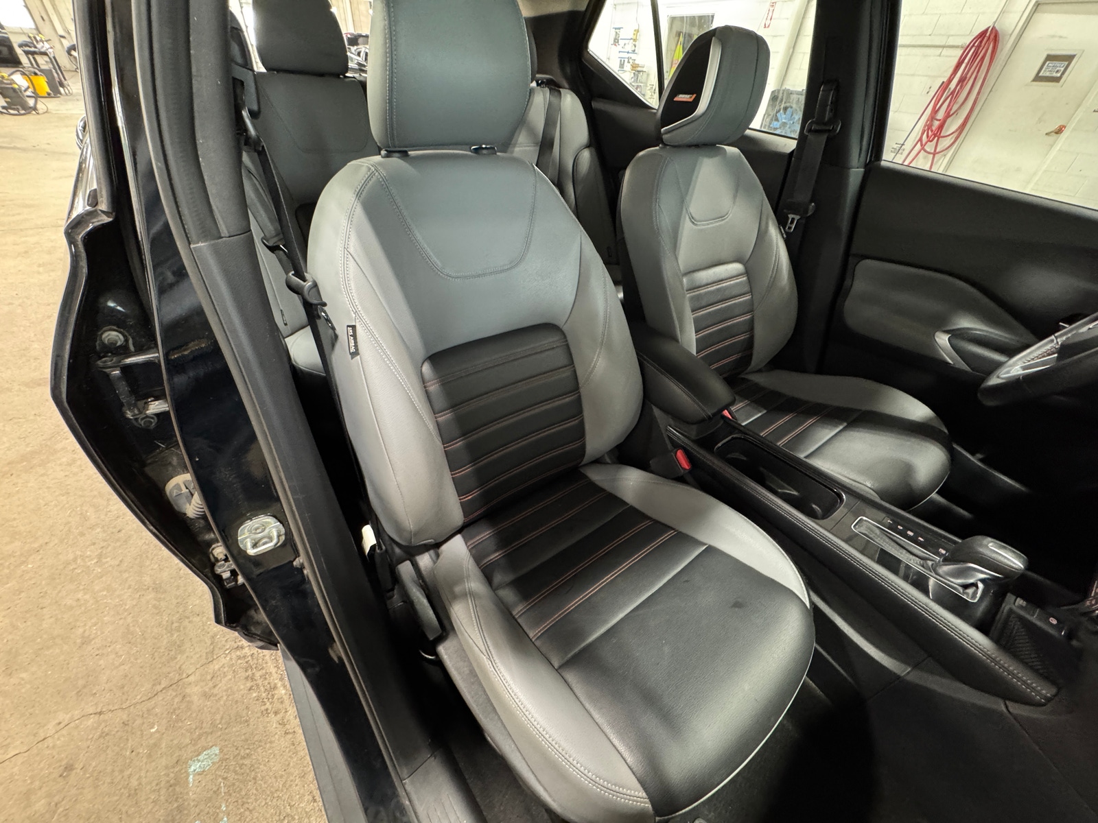 Thumbnail: 2023 Nissan Kicks - 2