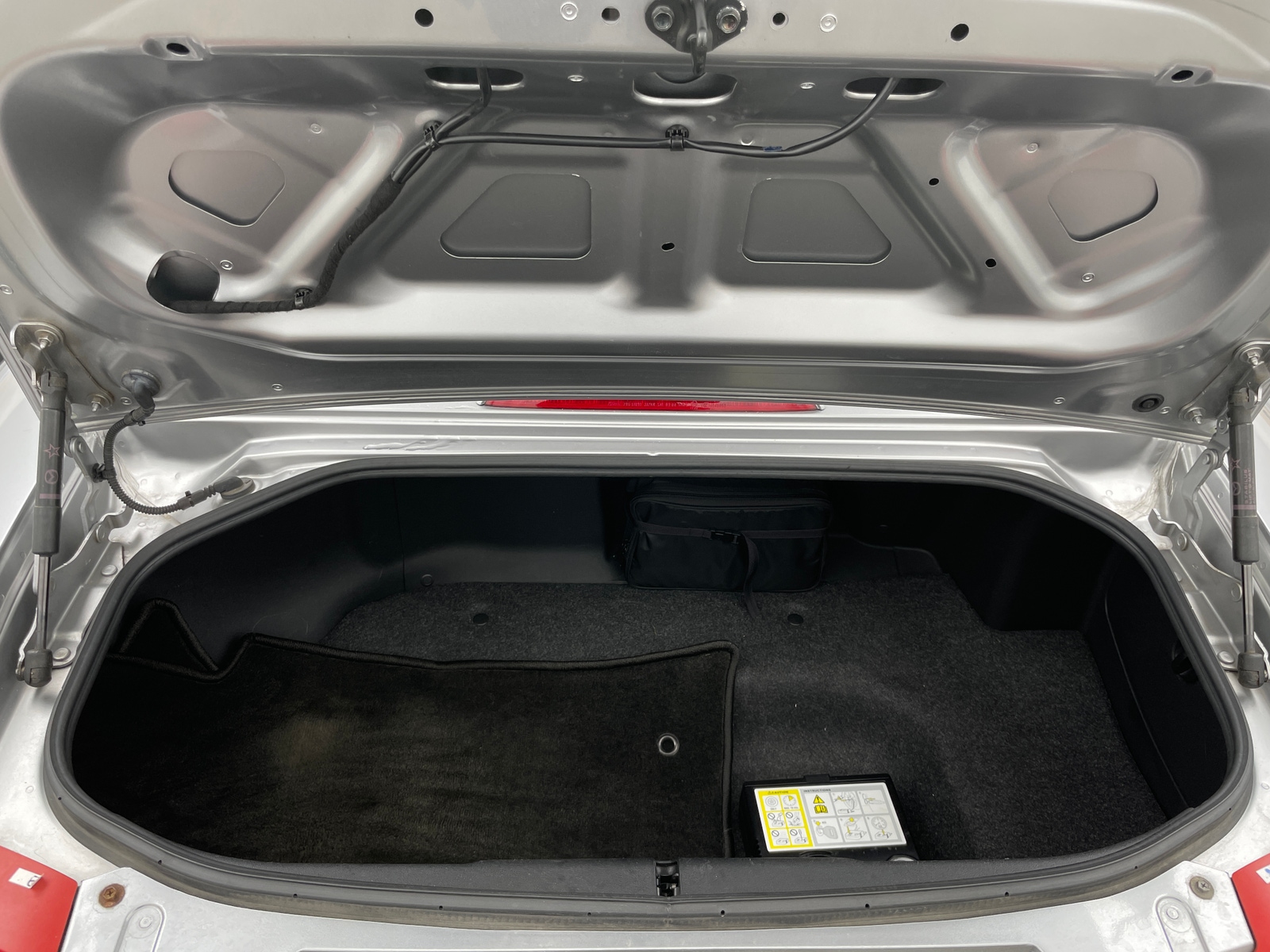 Thumbnail: 2010 Mazda MX-5 Miata - 6