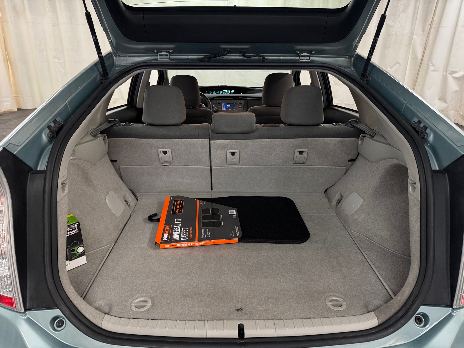 Thumbnail: 2013 Toyota Prius - 7