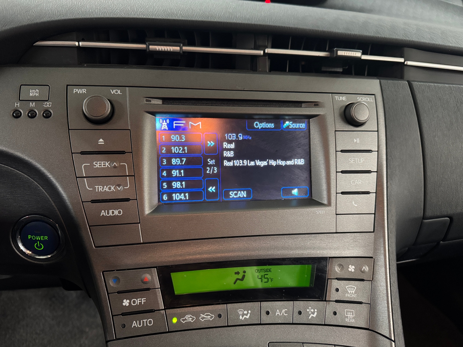 Thumbnail: 2013 Toyota Prius - 4