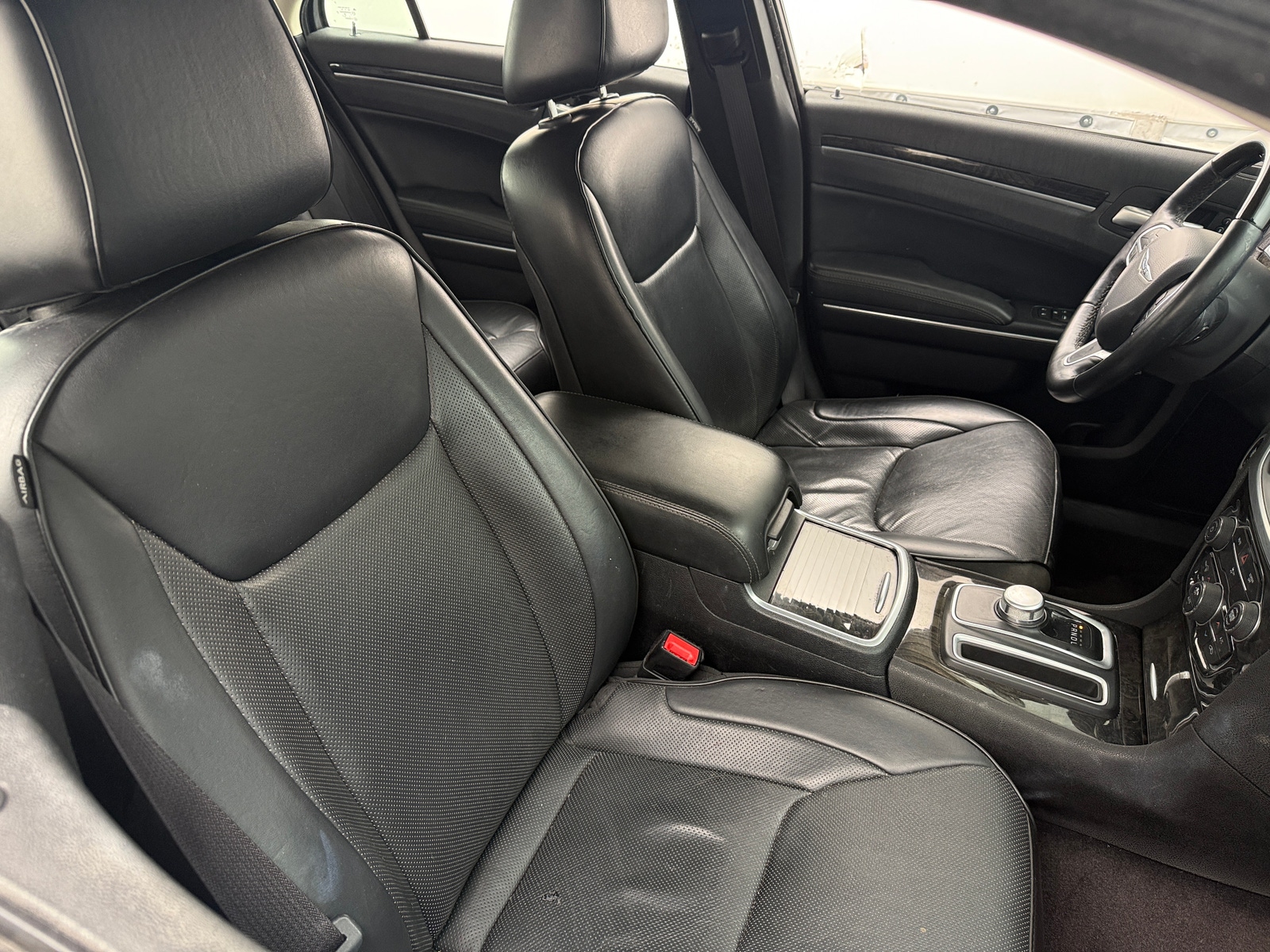 Thumbnail: 2017 Chrysler 300 - 2