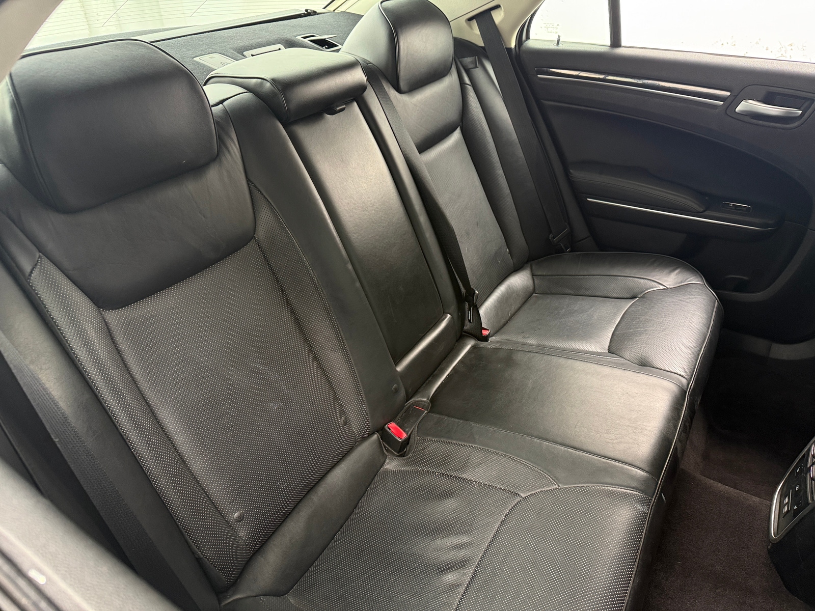 Thumbnail: 2017 Chrysler 300 - 6