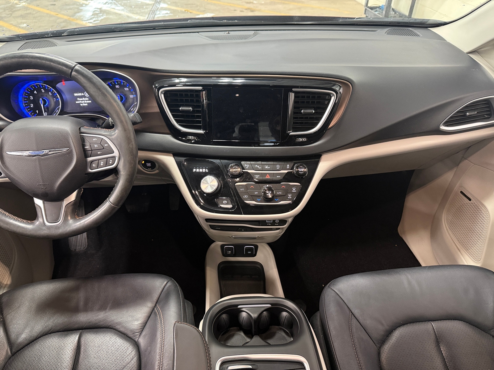 Thumbnail: 2017 Chrysler Pacifica - 2