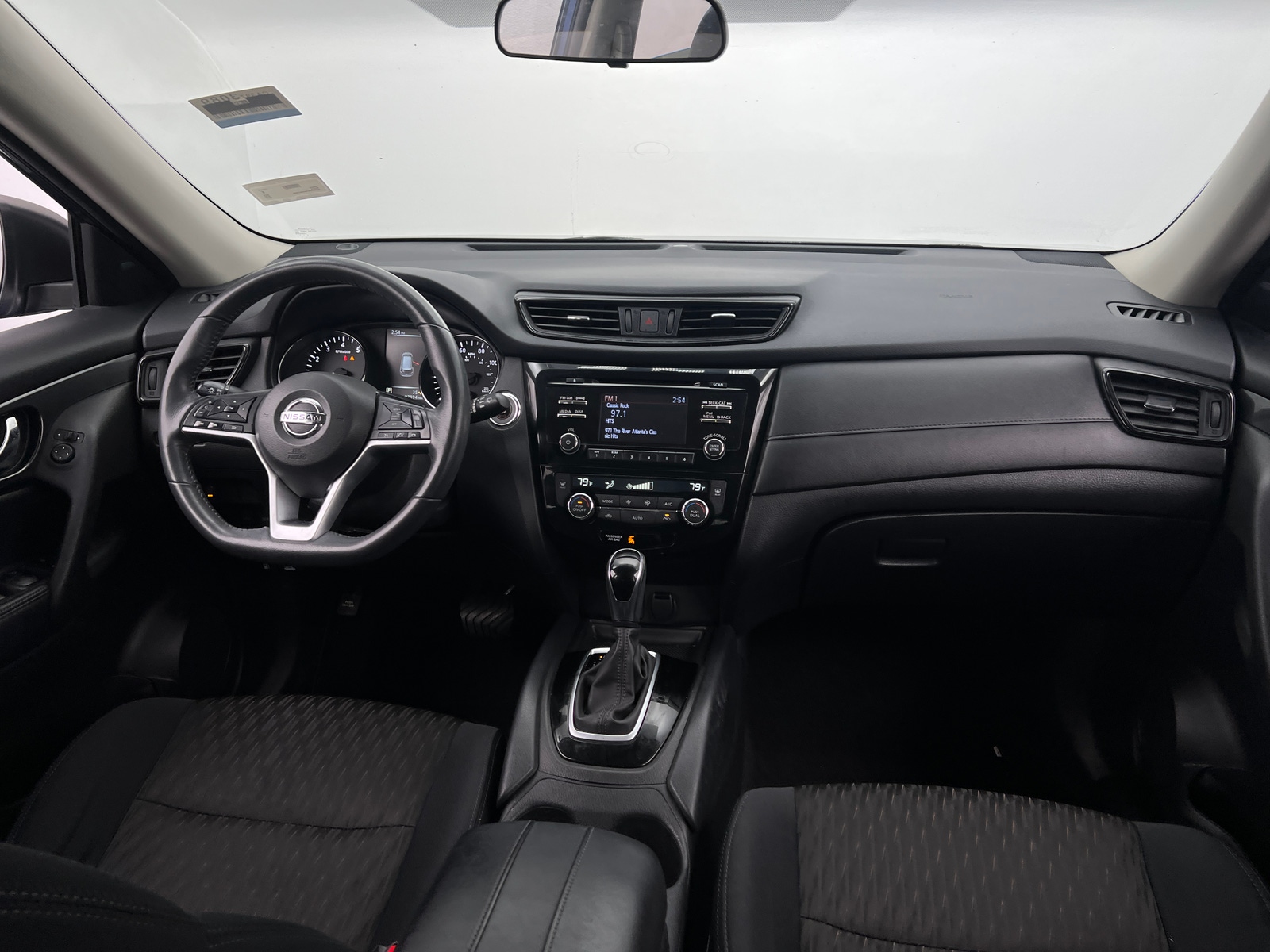 Thumbnail: 2017 Nissan Rogue - 3