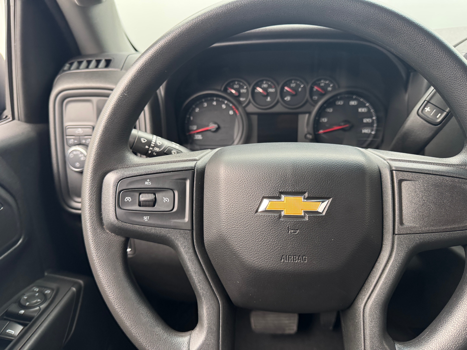 Thumbnail: 2022 Chevrolet Silverado 1500 - 5