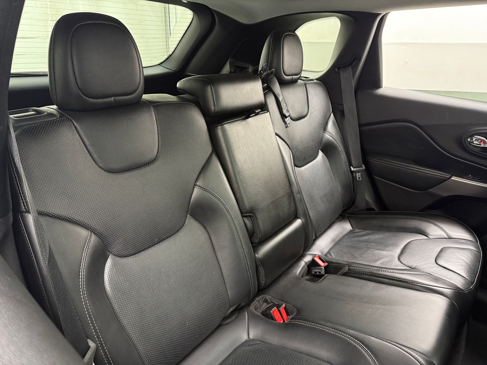 Thumbnail: 2019 Jeep Cherokee - 5