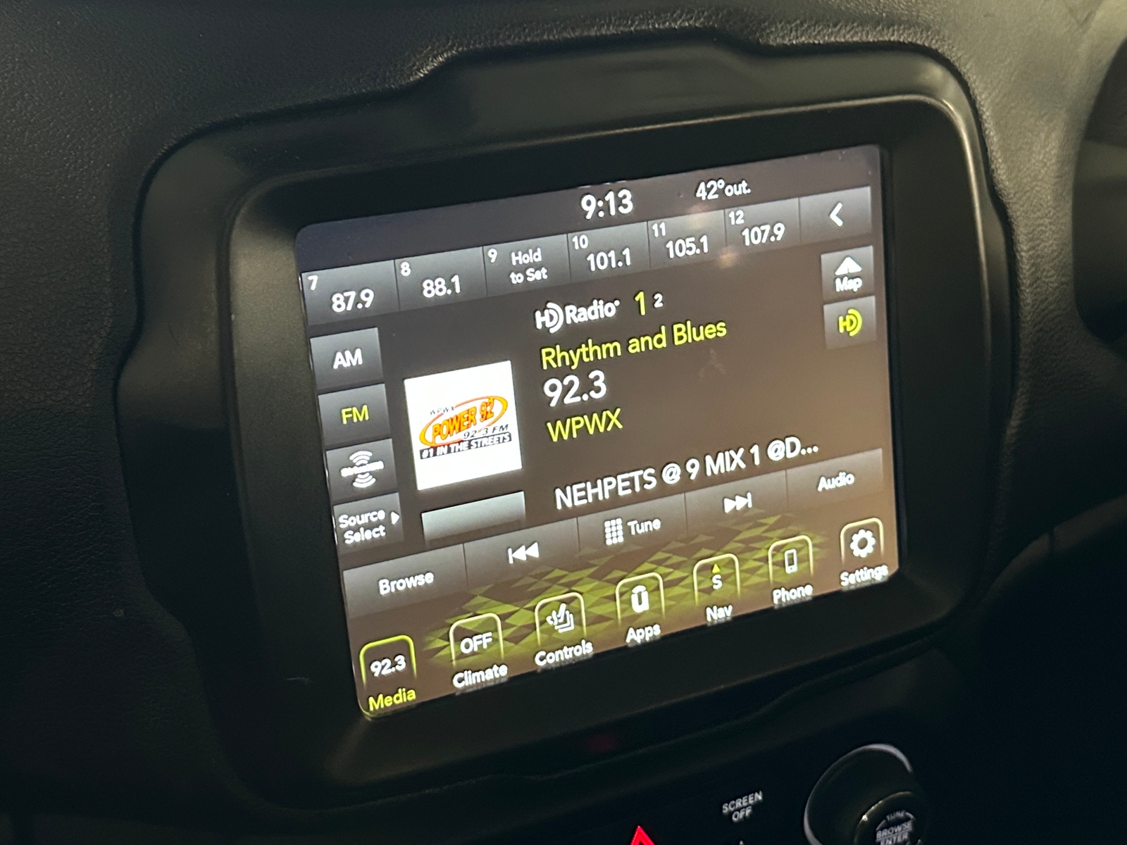 Thumbnail: 2021 Jeep Renegade - 3