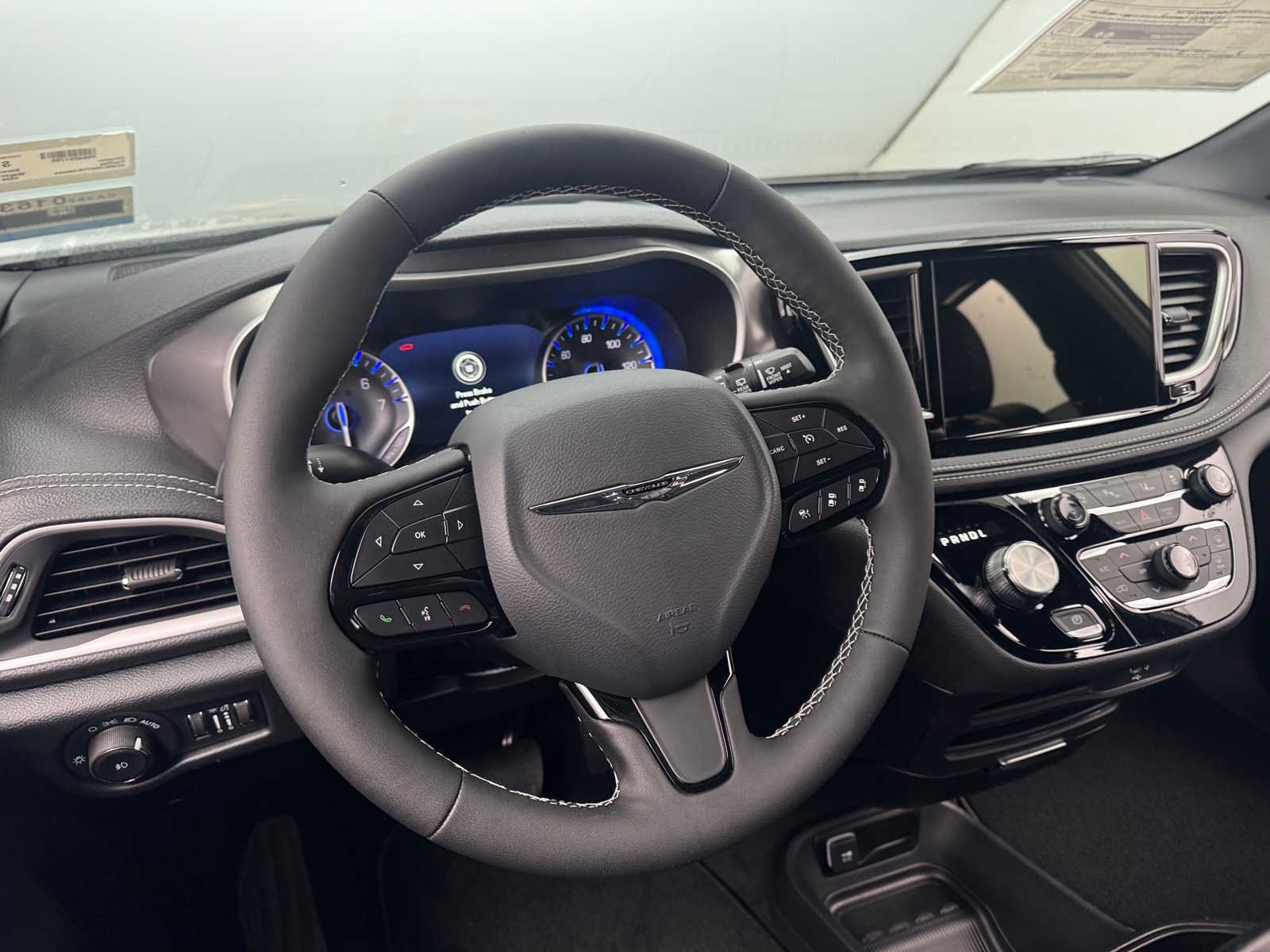 Thumbnail: 2026 Chrysler Pacifica - 4