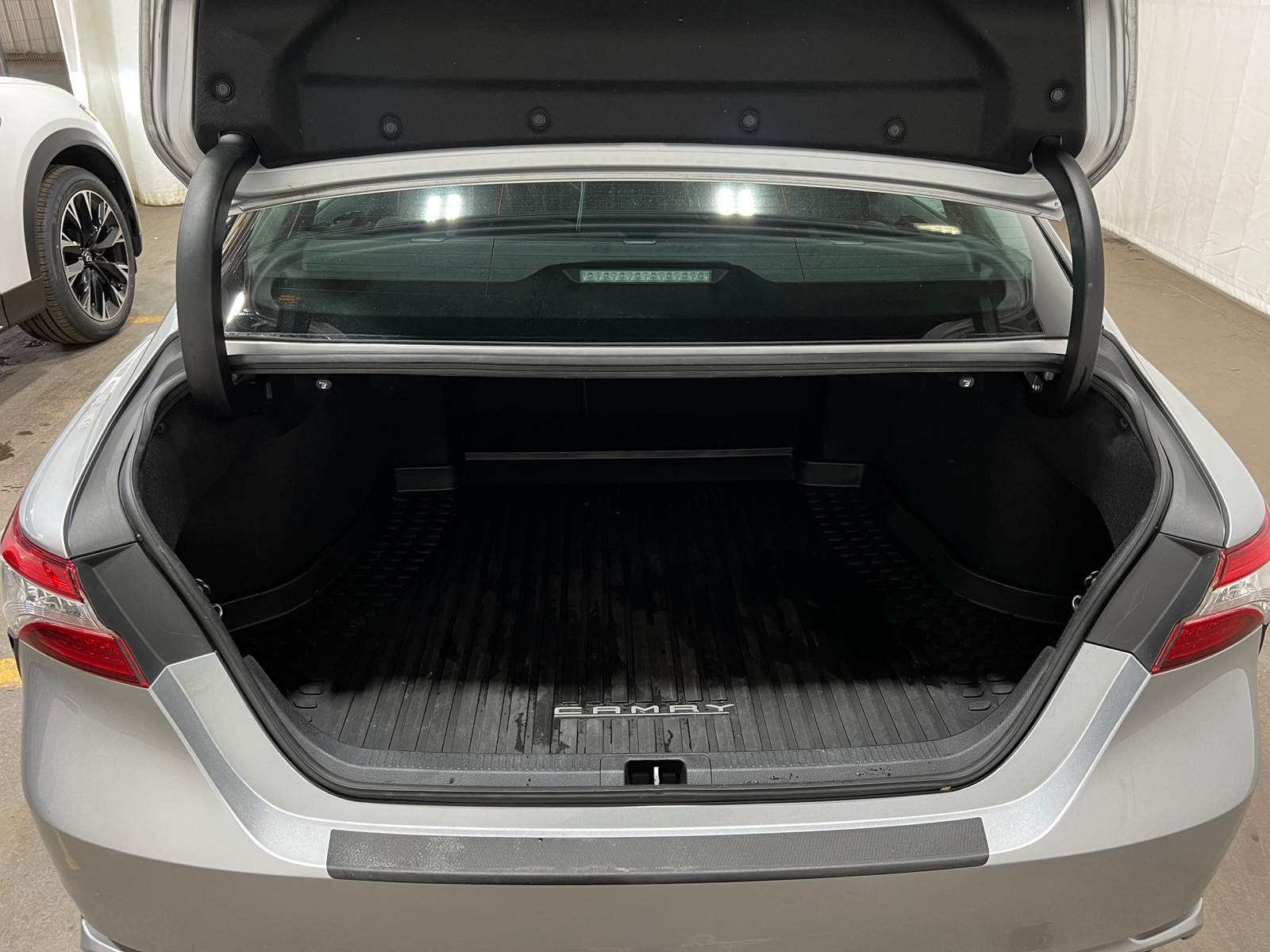 Thumbnail: 2020 Toyota Camry - 6