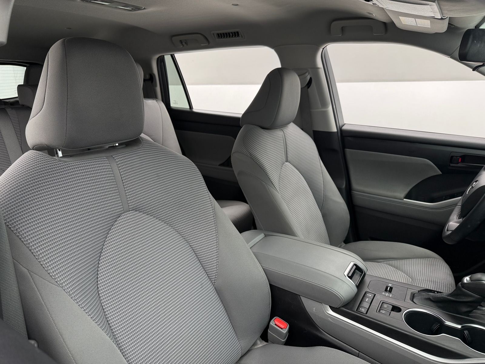 Thumbnail: 2022 Toyota Highlander - 2