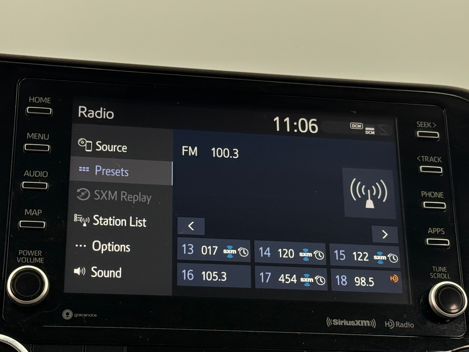 Thumbnail: 2022 Toyota Highlander - 4