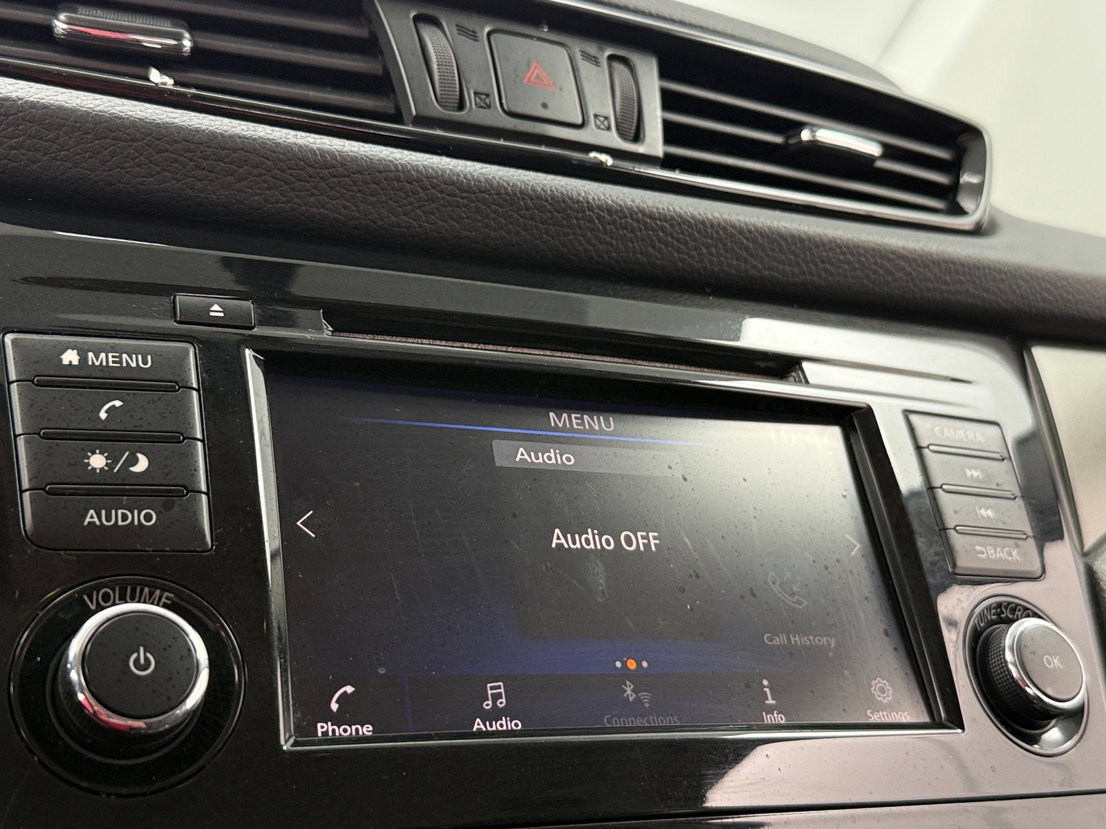 Thumbnail: 2019 Nissan Rogue Sport - 4