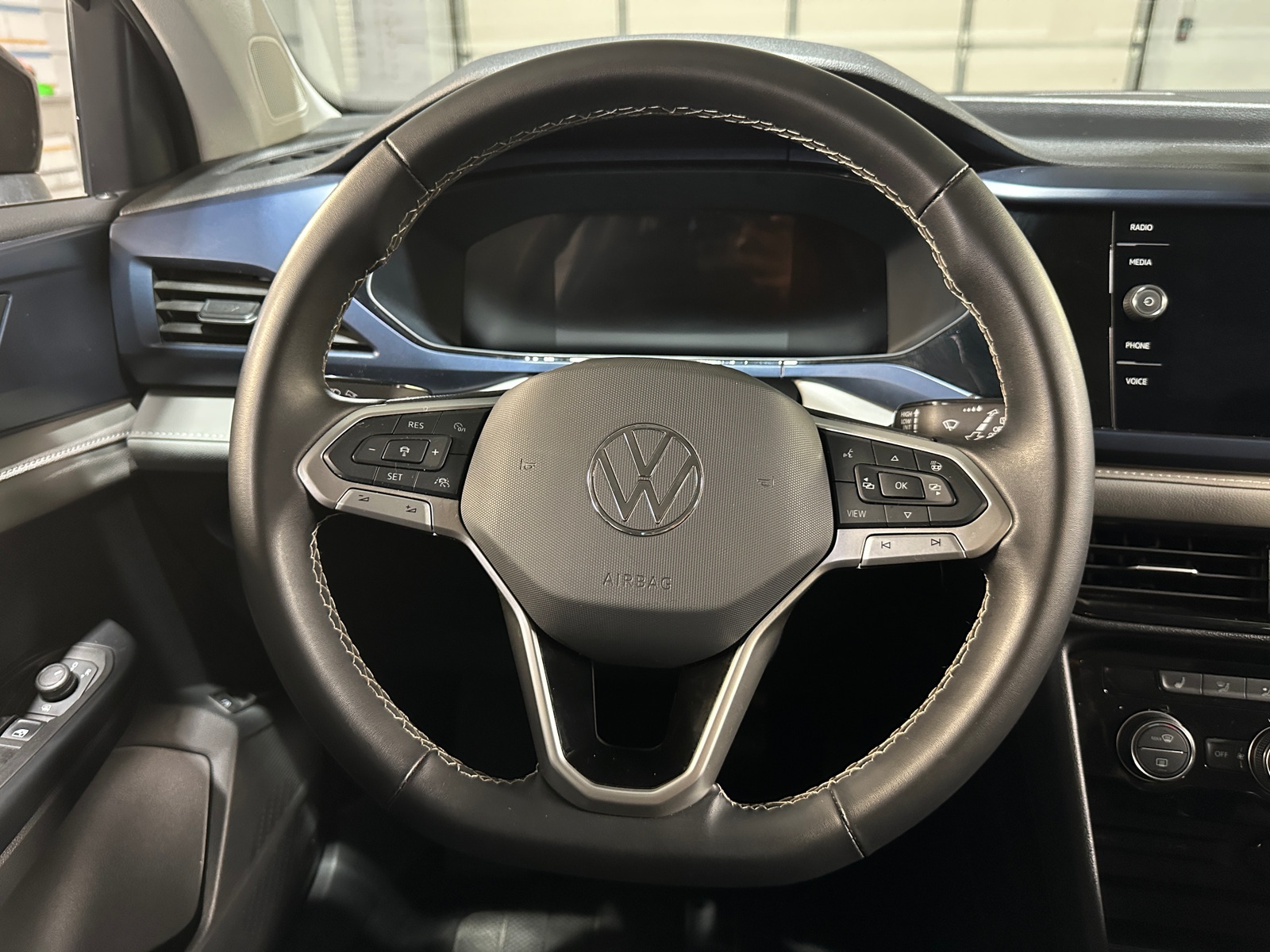 Thumbnail: 2024 Volkswagen Taos - 4