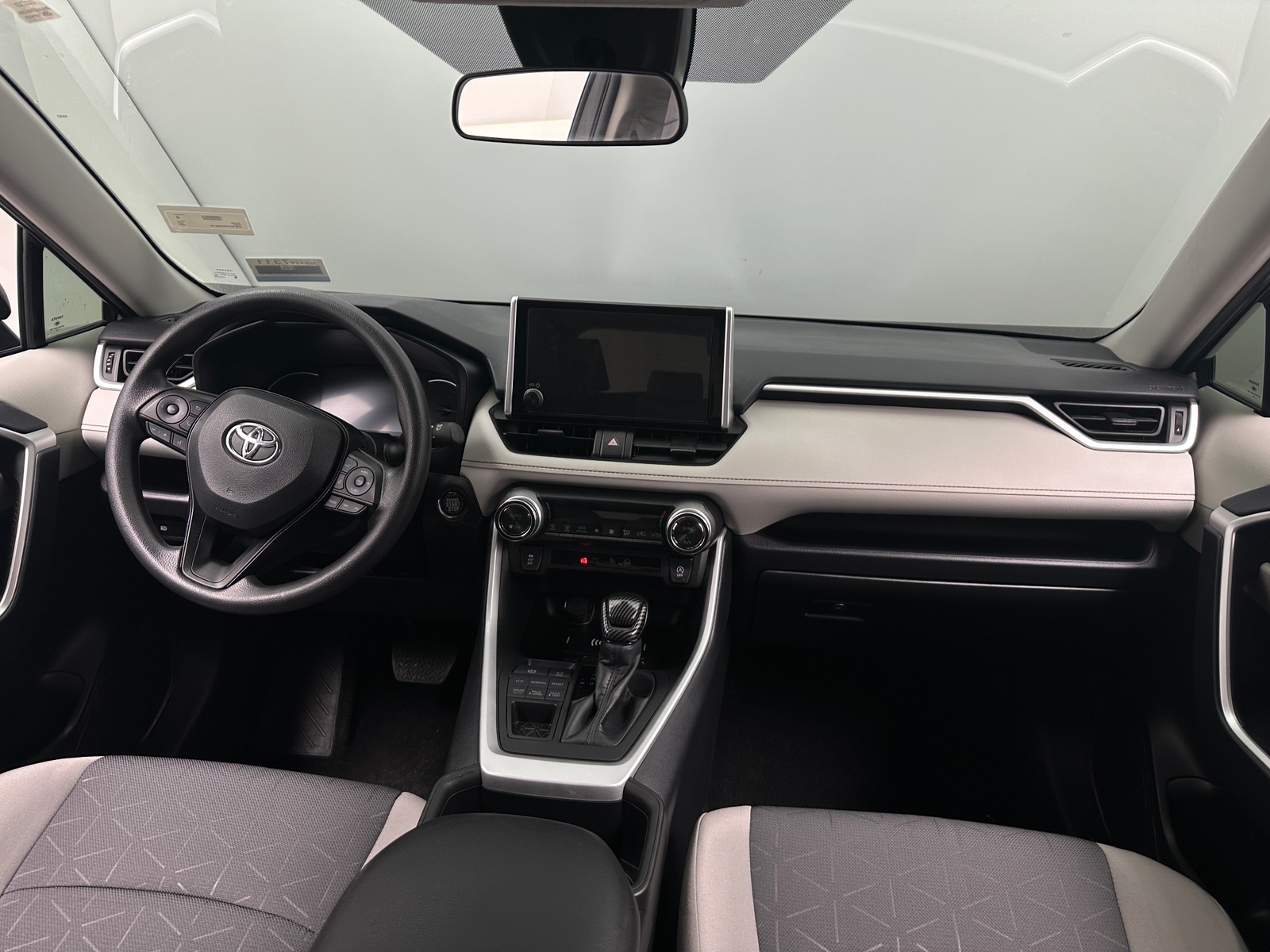 Thumbnail: 2024 Toyota RAV4 - 3