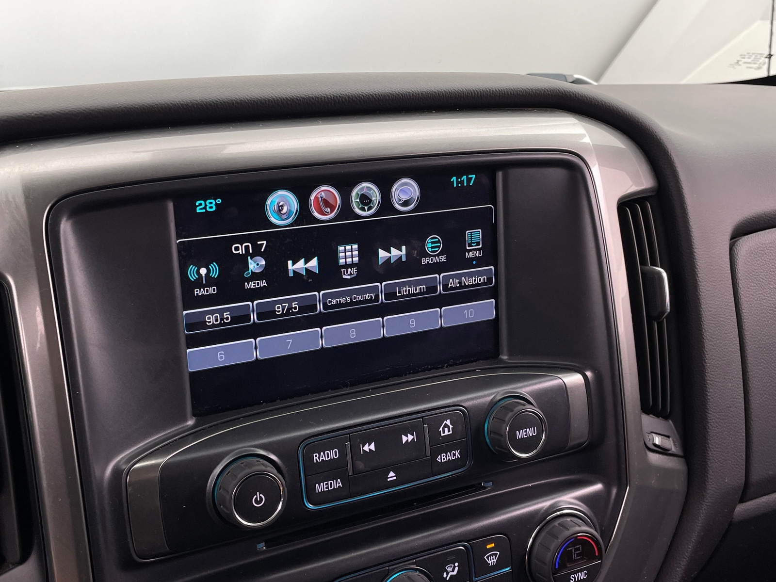 Thumbnail: 2018 Chevrolet Silverado 1500 - 4