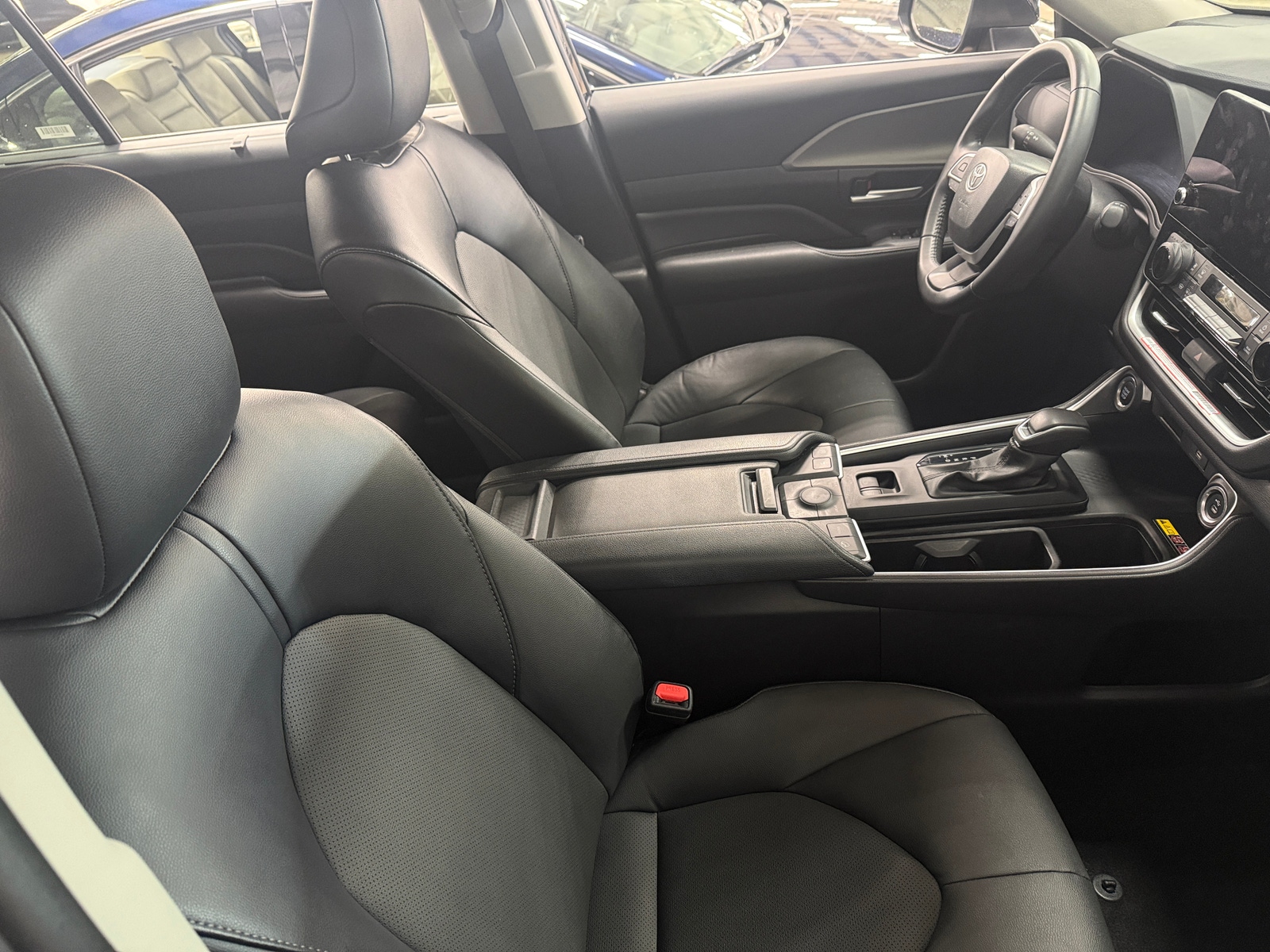 Thumbnail: 2025 Toyota Grand Highlander - 2