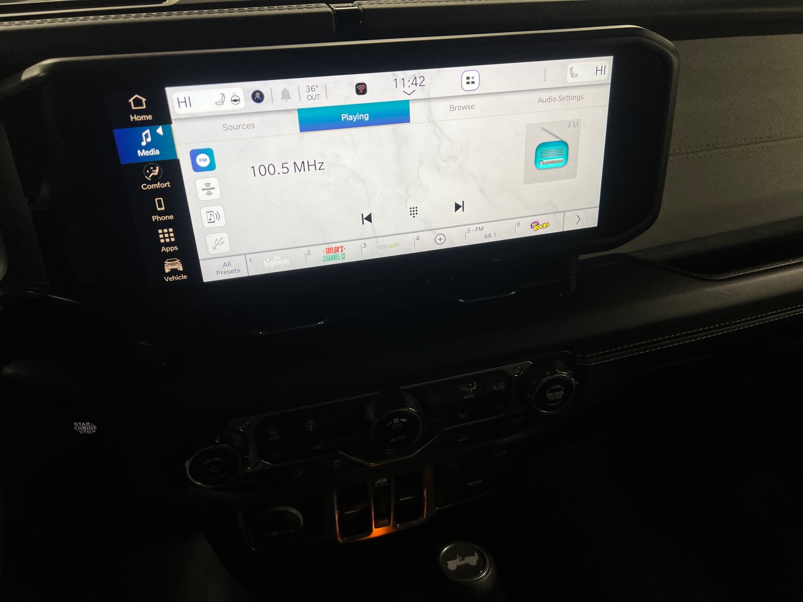 Thumbnail: 2025 Jeep Wrangler - 4