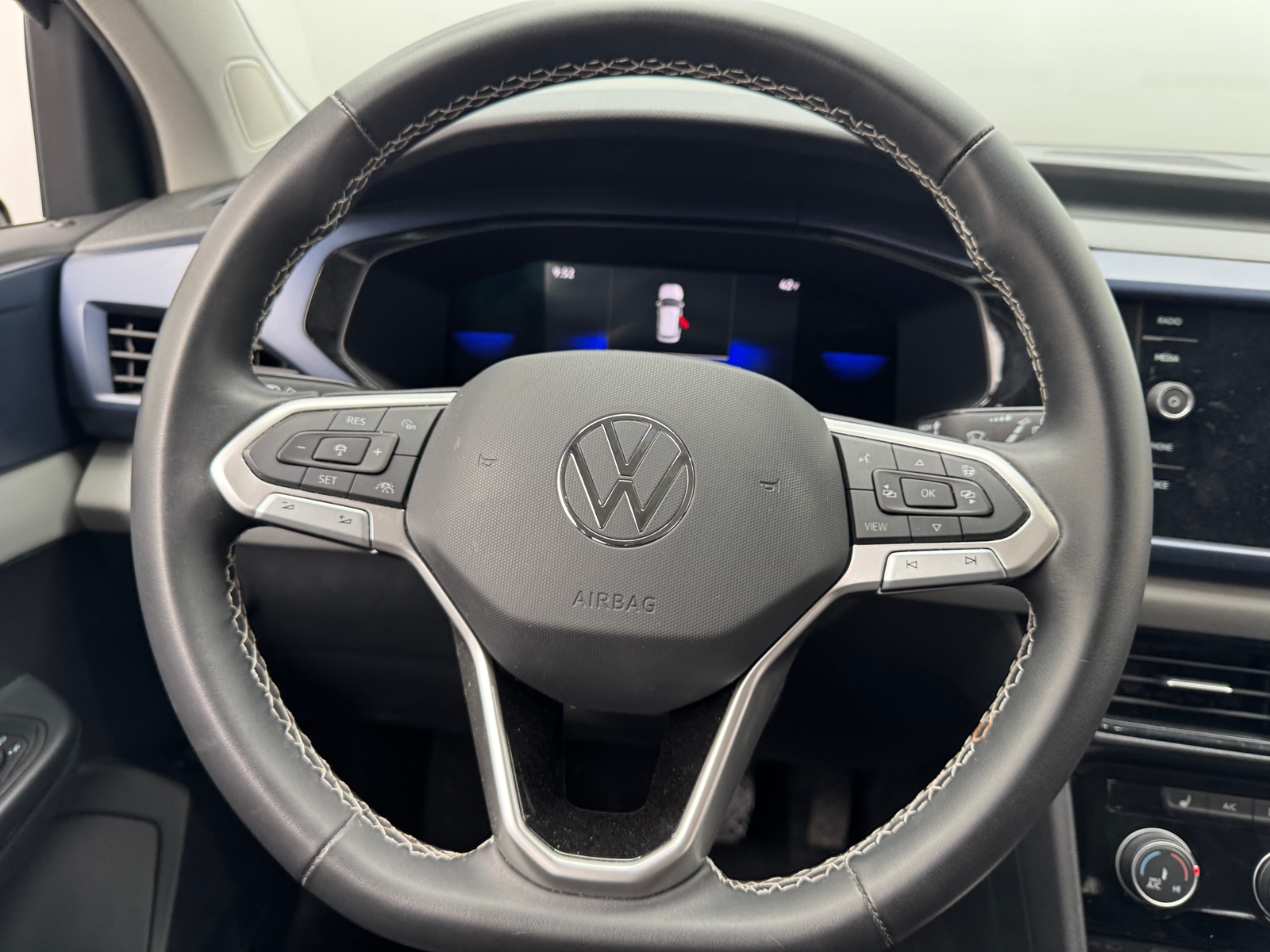 Thumbnail: 2023 Volkswagen Taos - 5