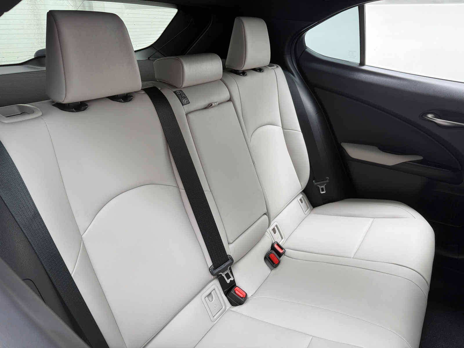 Thumbnail: 2024 Lexus UX - 5