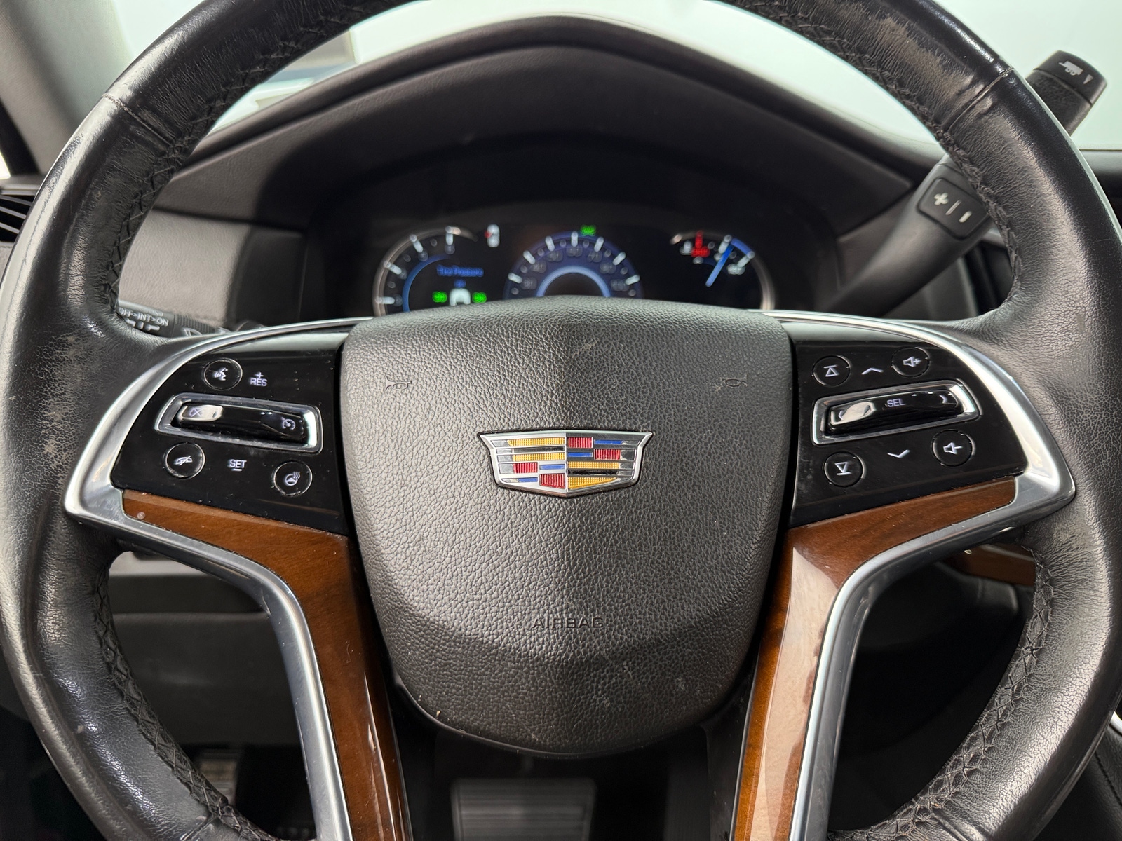 Thumbnail: 2020 Cadillac Escalade - 4