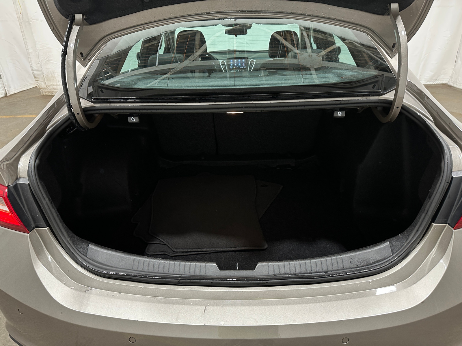 Thumbnail: 2024 Chevrolet Malibu - 7