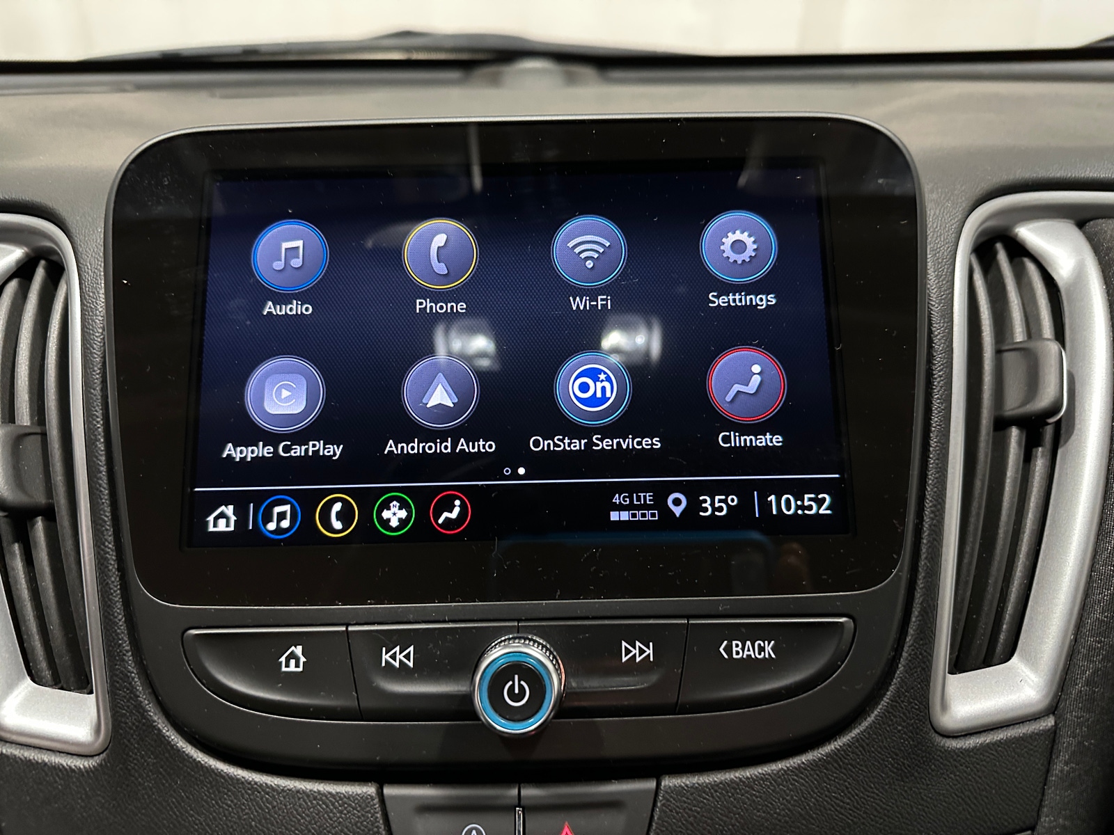 Thumbnail: 2024 Chevrolet Malibu - 4