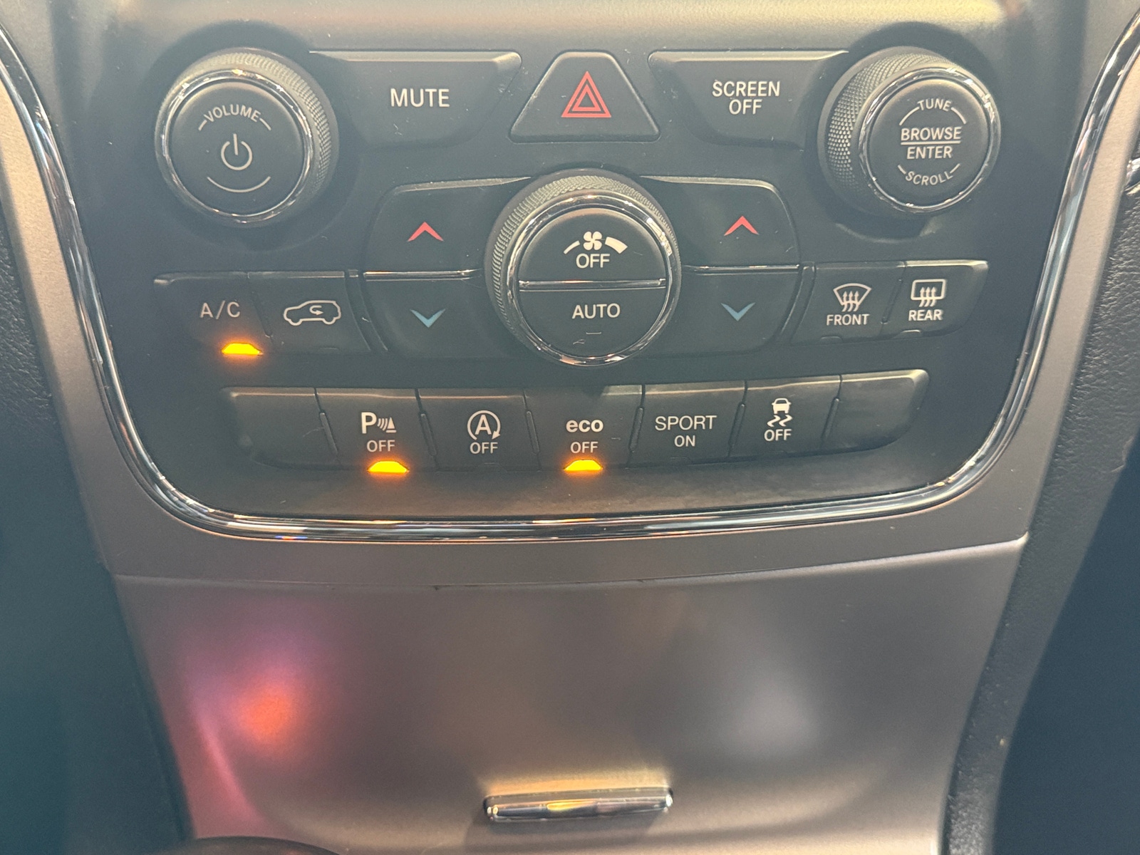 Thumbnail: 2018 Jeep Grand Cherokee - 3
