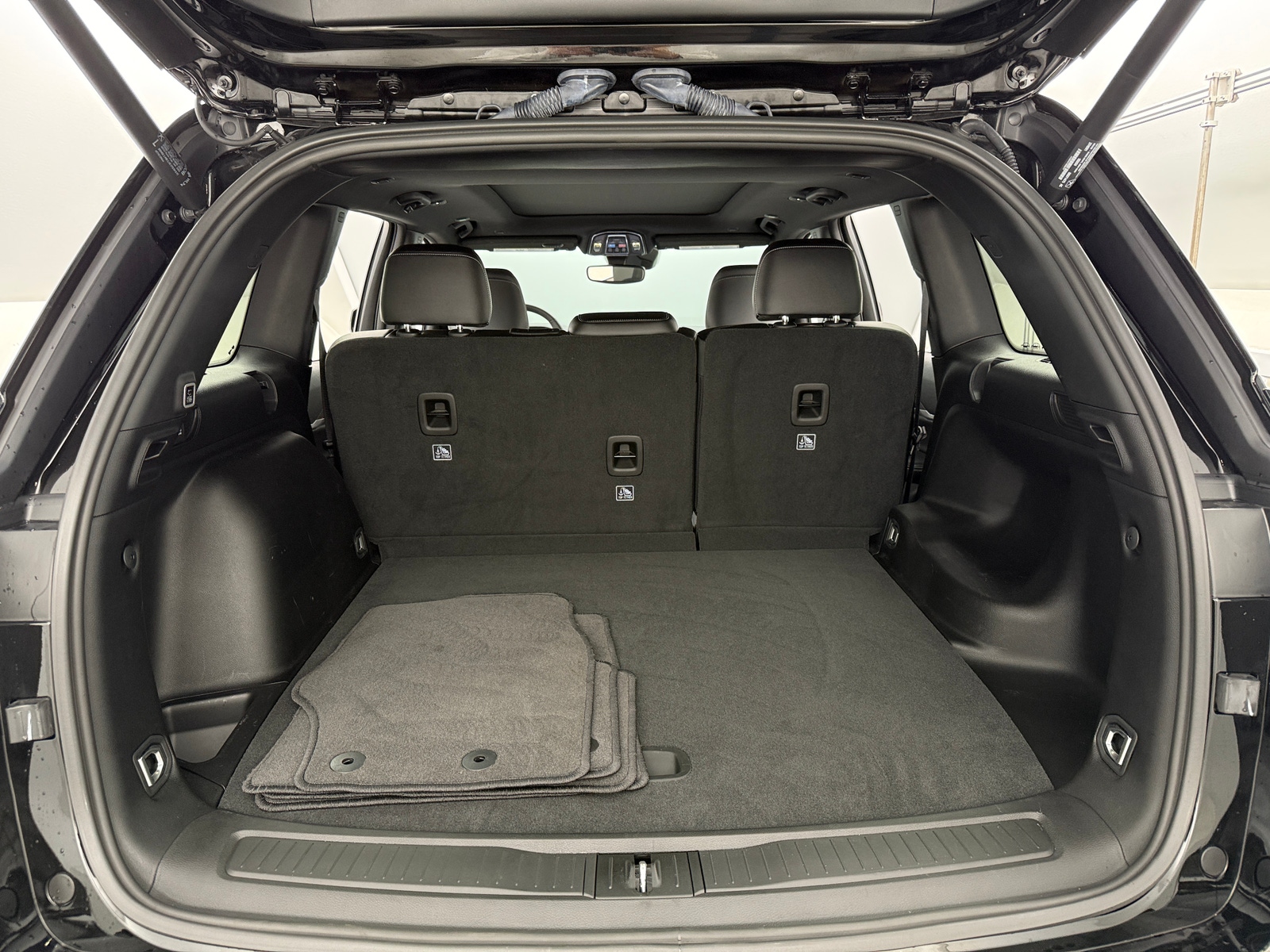 Thumbnail: 2024 Jeep Grand Cherokee - 6