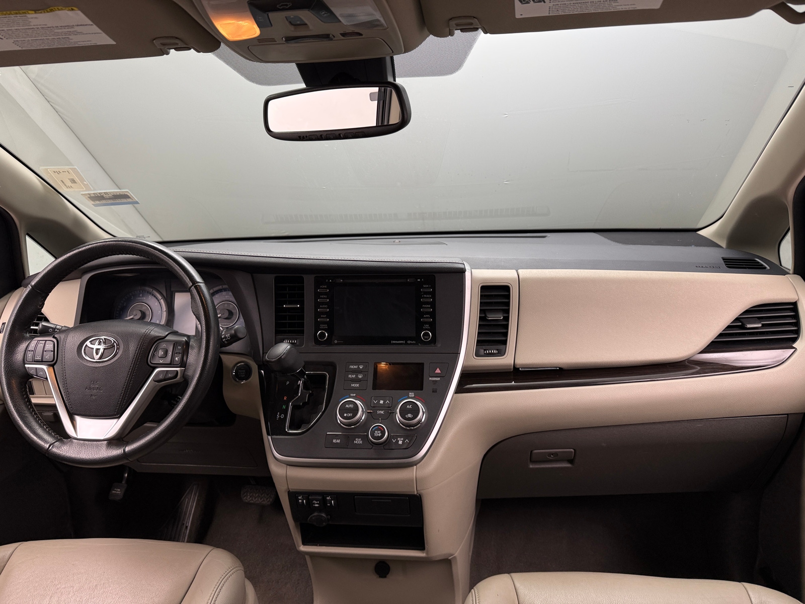 Thumbnail: 2020 Toyota Sienna - 2