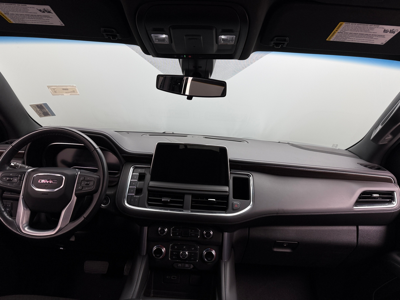 Thumbnail: 2022 GMC Yukon XL - 3