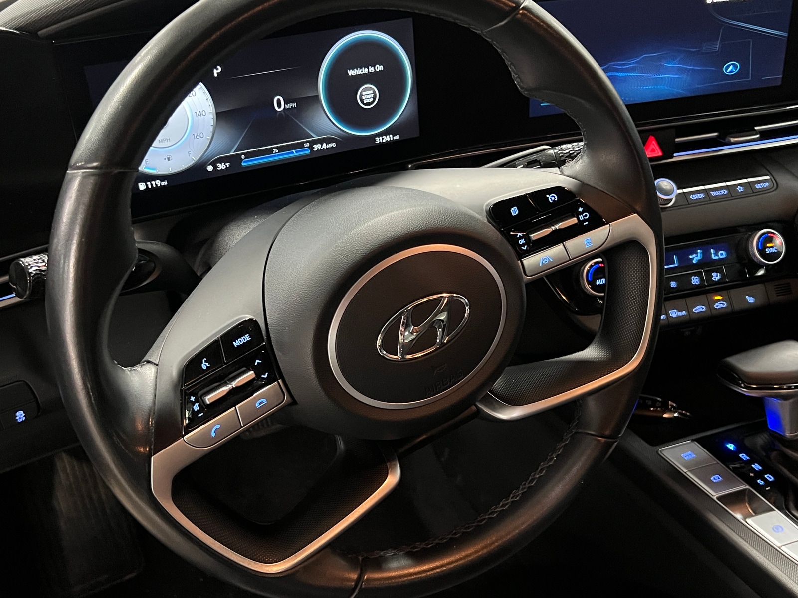 Thumbnail: 2023 Hyundai Elantra - 4