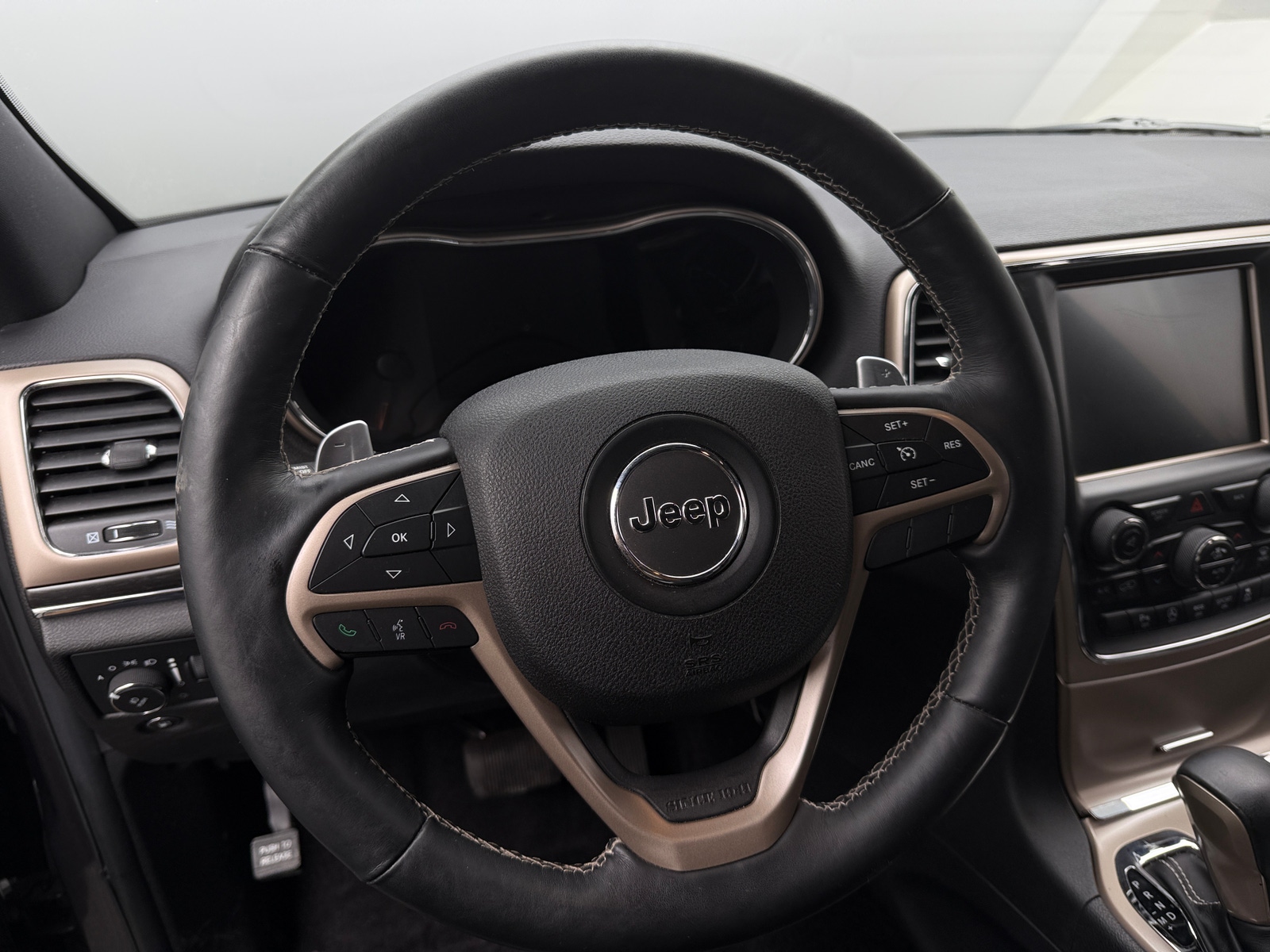 Thumbnail: 2017 Jeep Grand Cherokee - 4