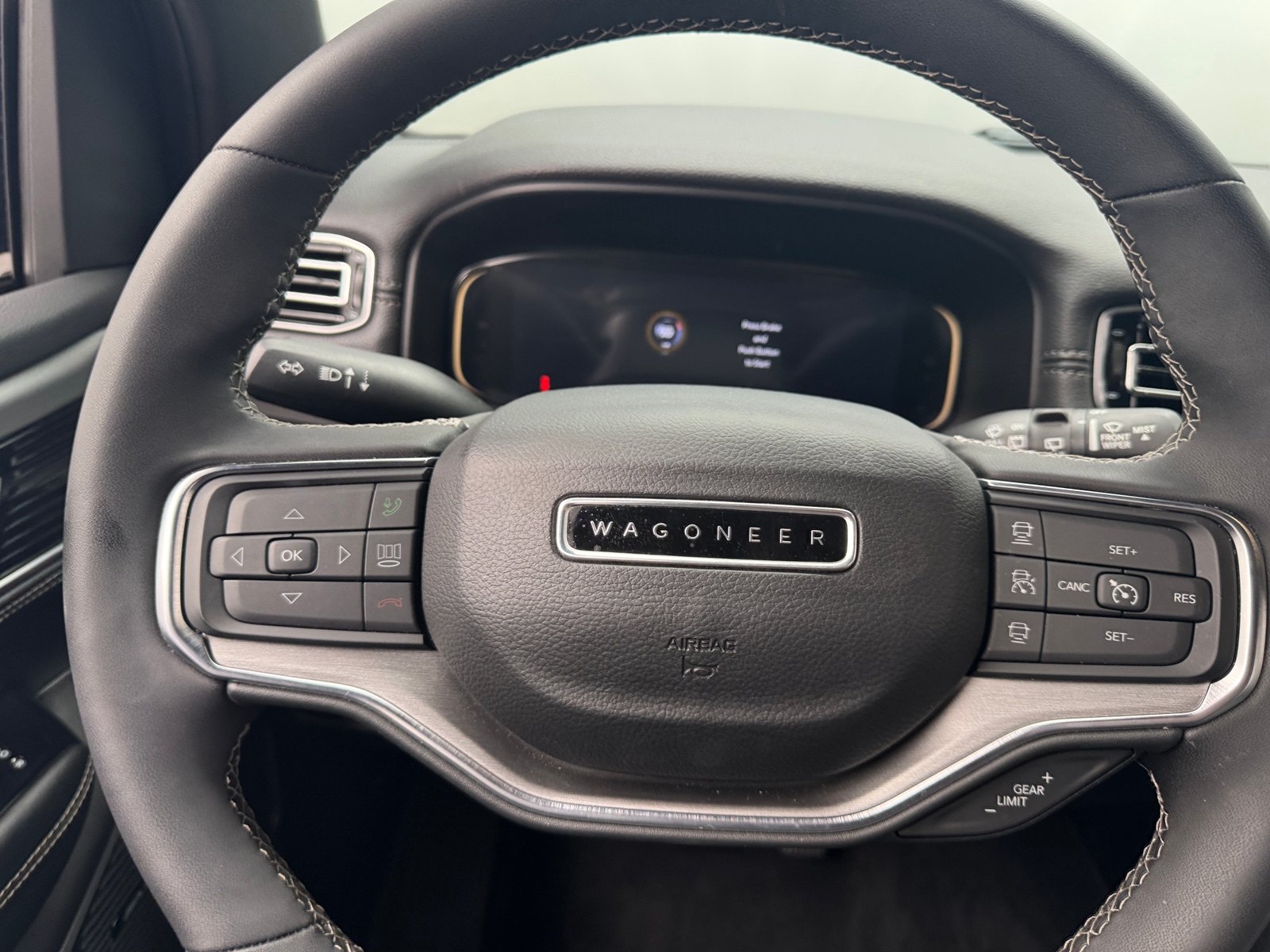 Thumbnail: 2024 Jeep Wagoneer - 4