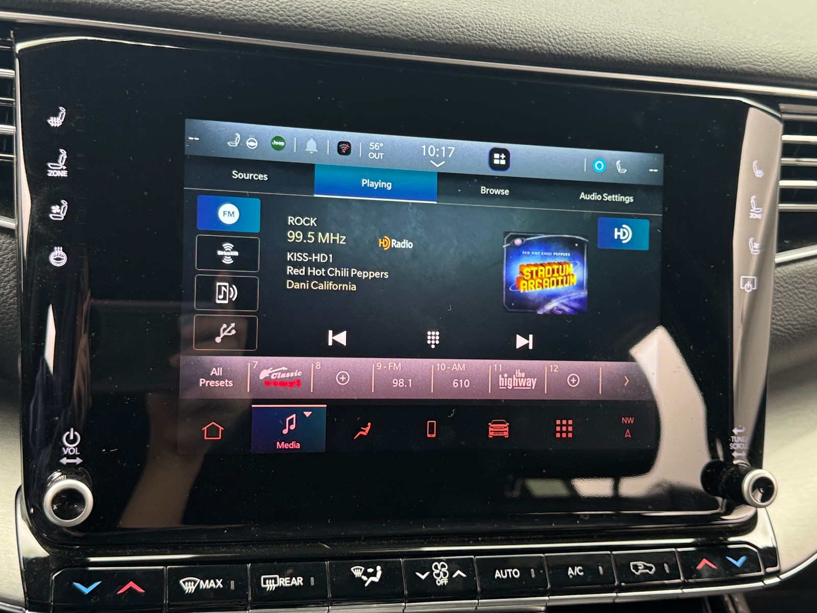 Thumbnail: 2024 Jeep Wagoneer - 3