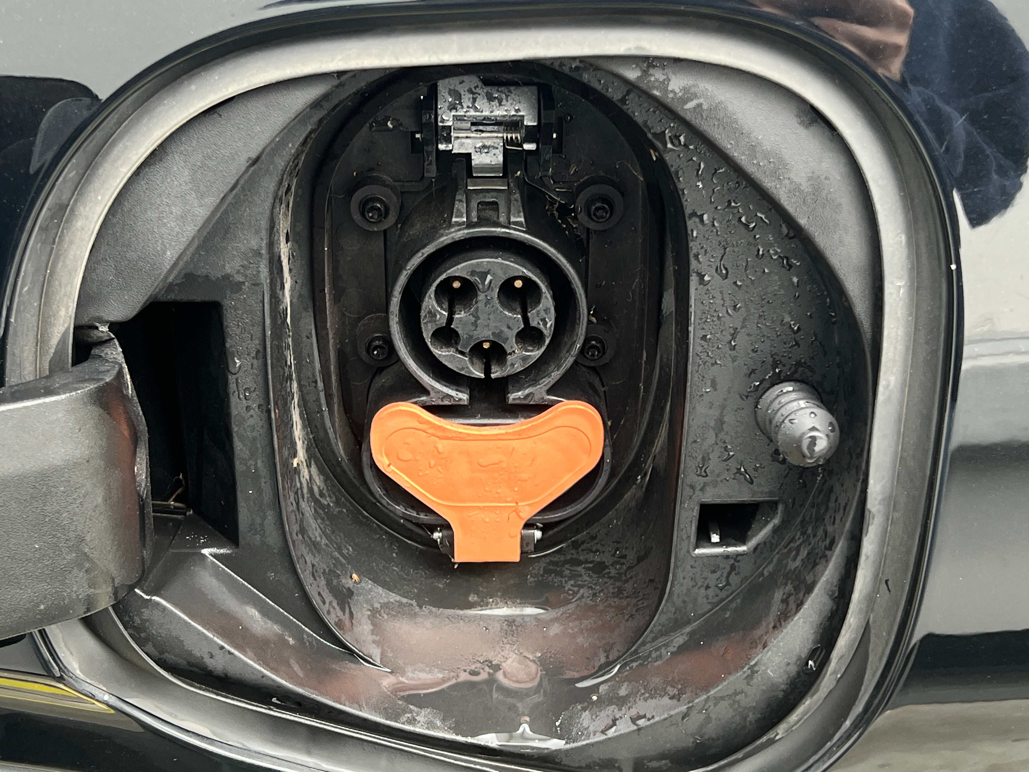 Used 2023 Chevrolet Bolt EUV LT with VIN 1G1FY6S08P4129165 for sale in Oak Creek, WI