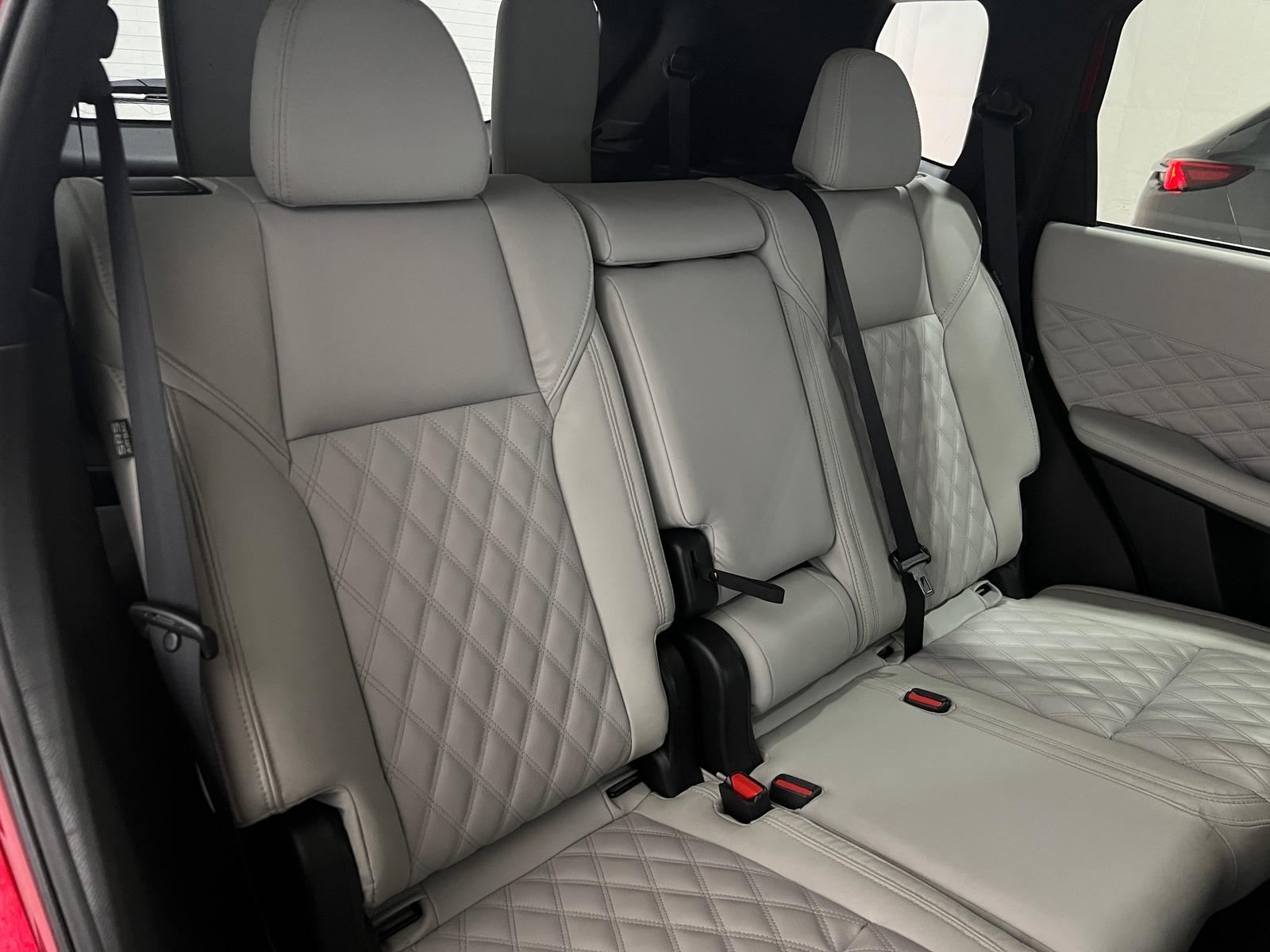 Thumbnail: 2024 Mitsubishi Outlander - 5