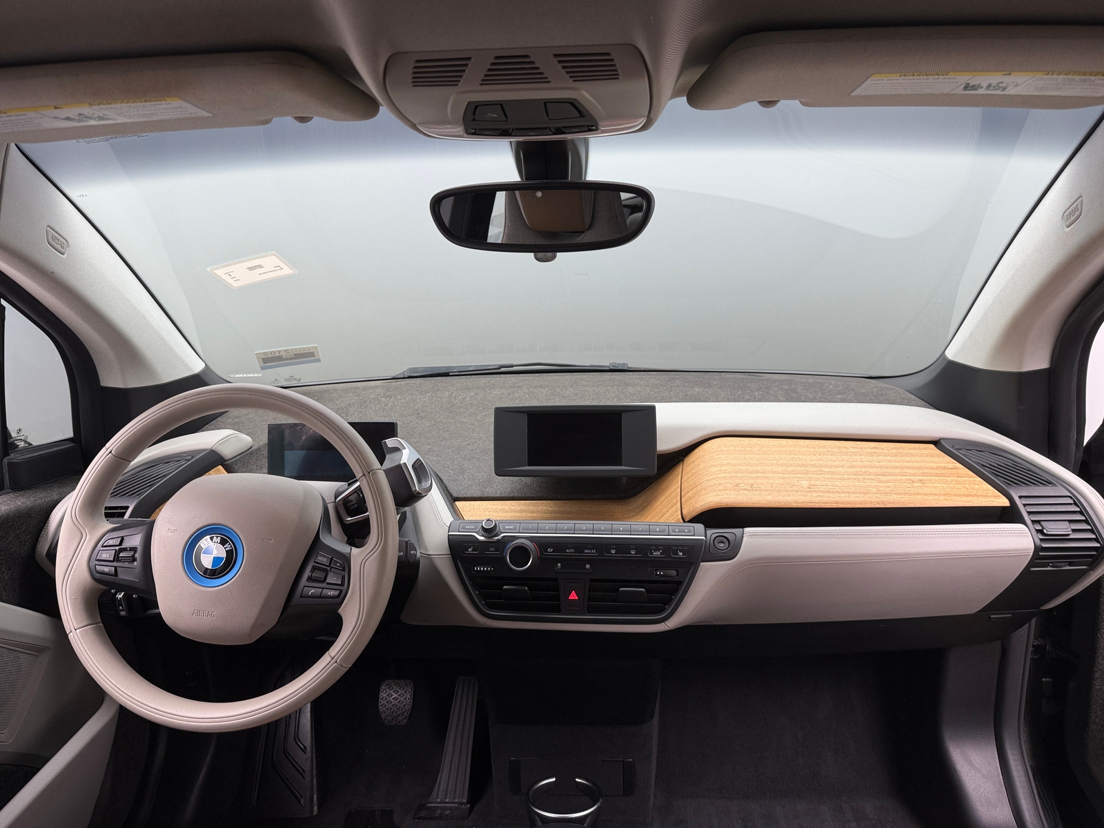 Thumbnail: 2015 BMW i3 - 2