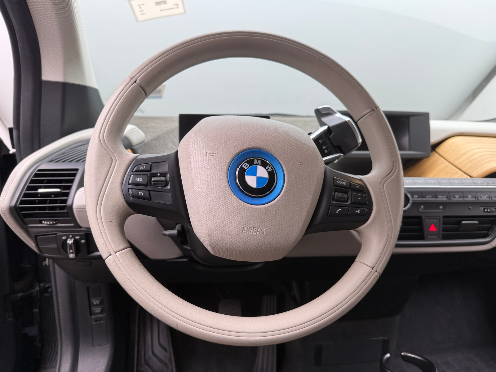 Thumbnail: 2015 BMW i3 - 4