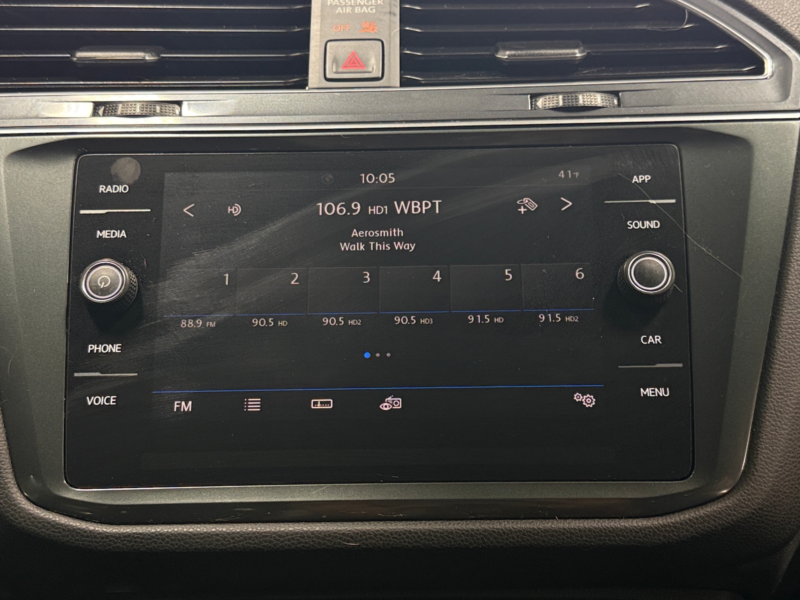 Thumbnail: 2020 Volkswagen Tiguan - 3