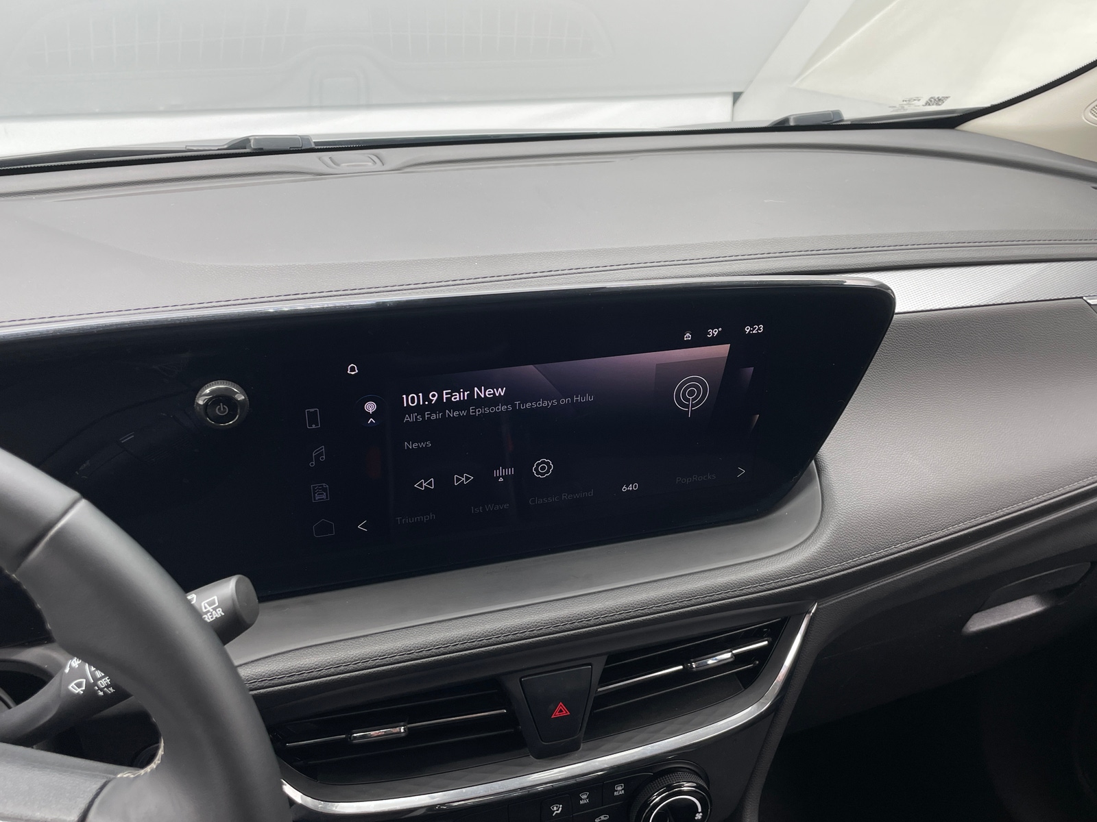 Thumbnail: 2025 Buick Encore GX - 4