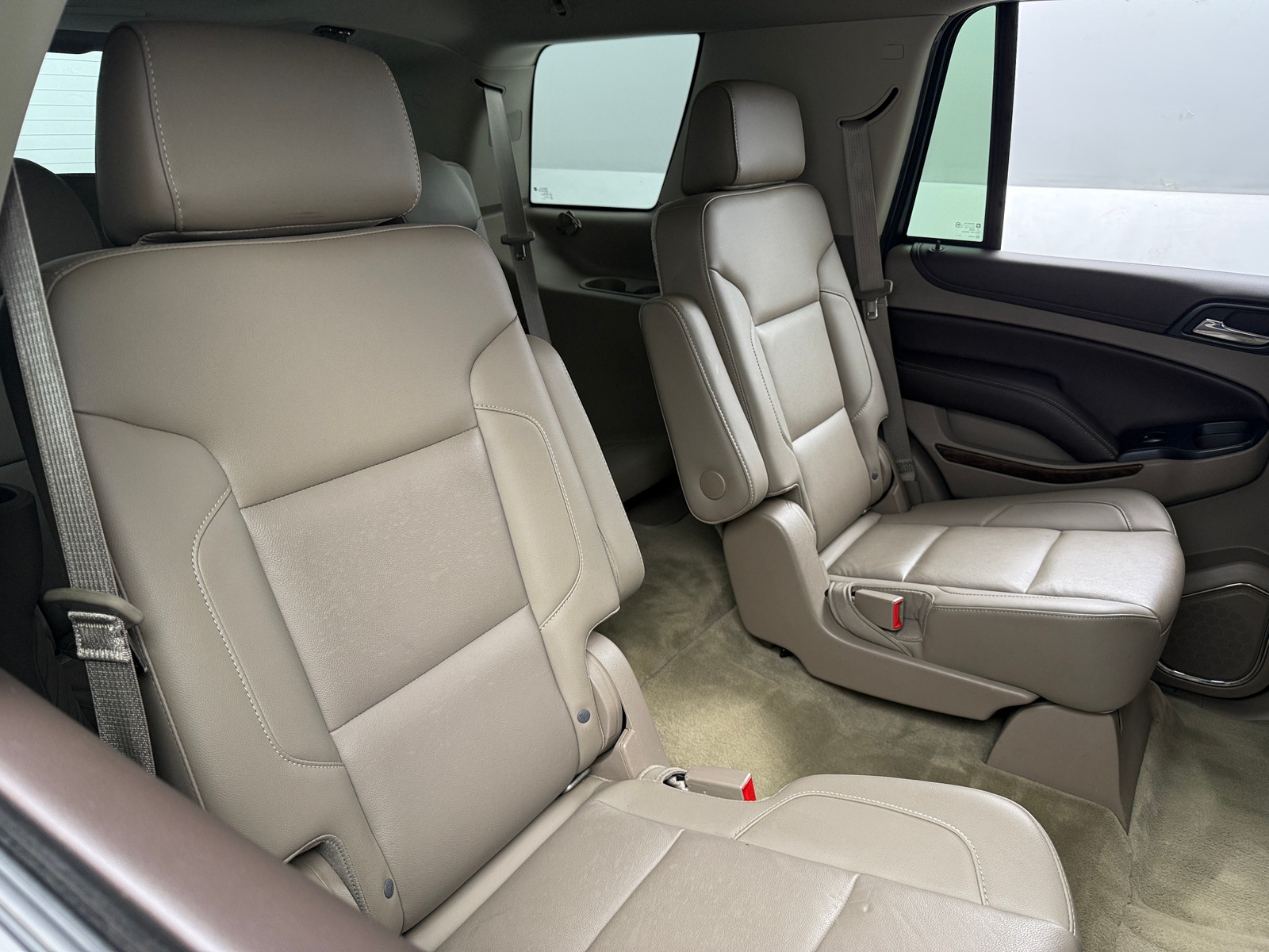 Thumbnail: 2015 Chevrolet Tahoe - 5