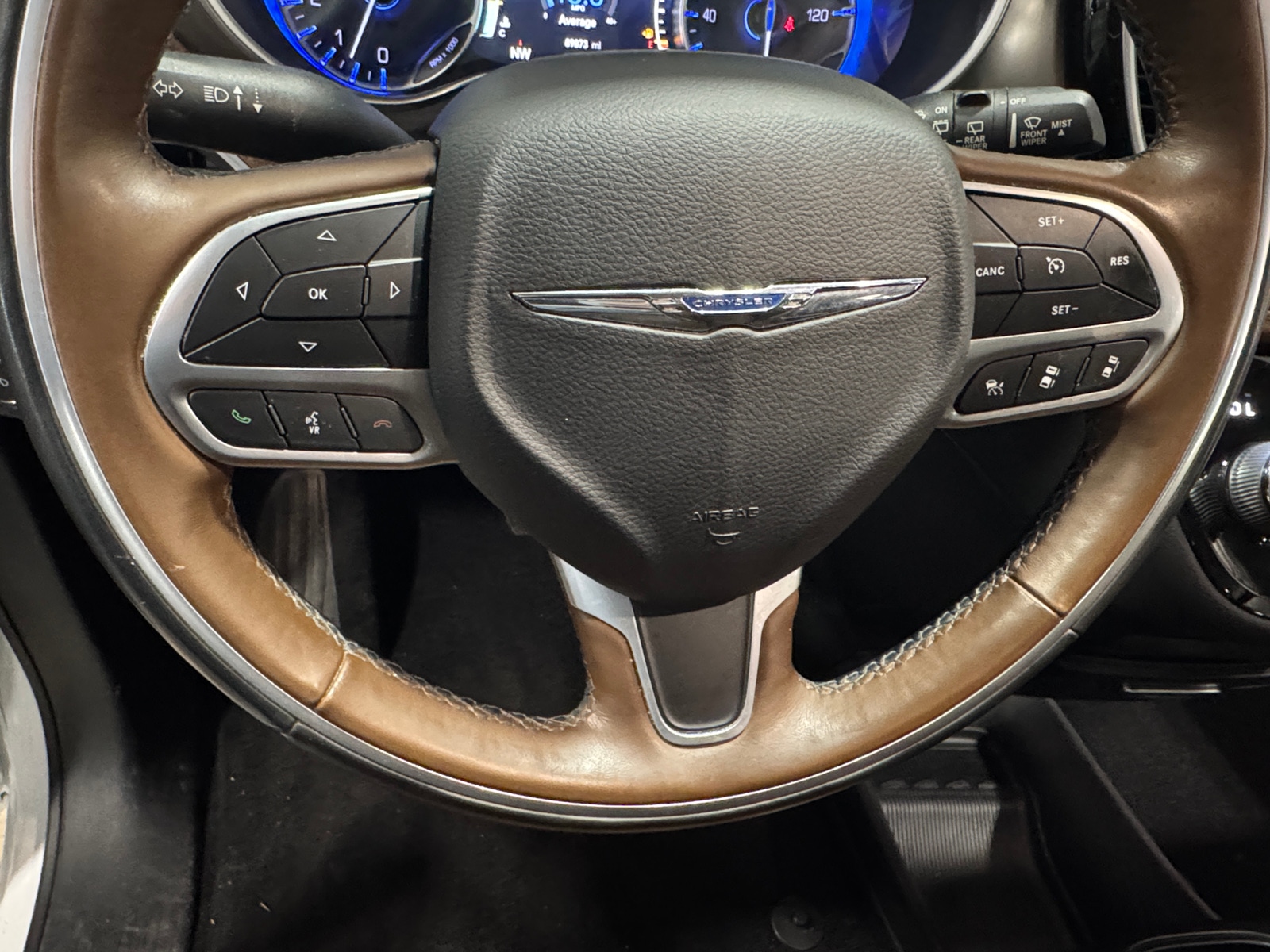 Thumbnail: 2018 Chrysler Pacifica - 4