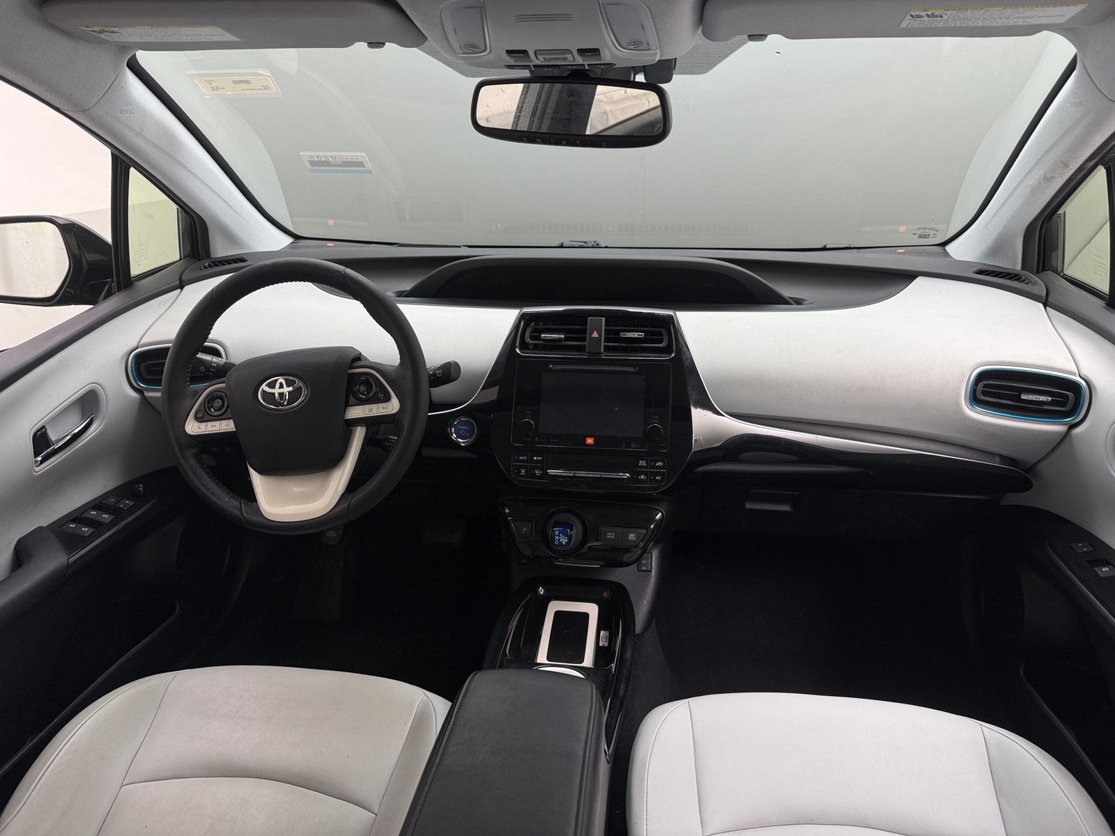 Thumbnail: 2016 Toyota Prius - 3