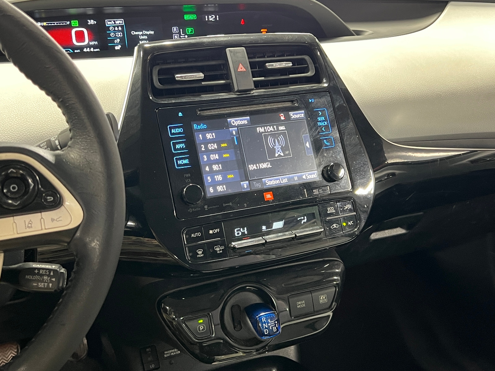 Thumbnail: 2016 Toyota Prius - 4