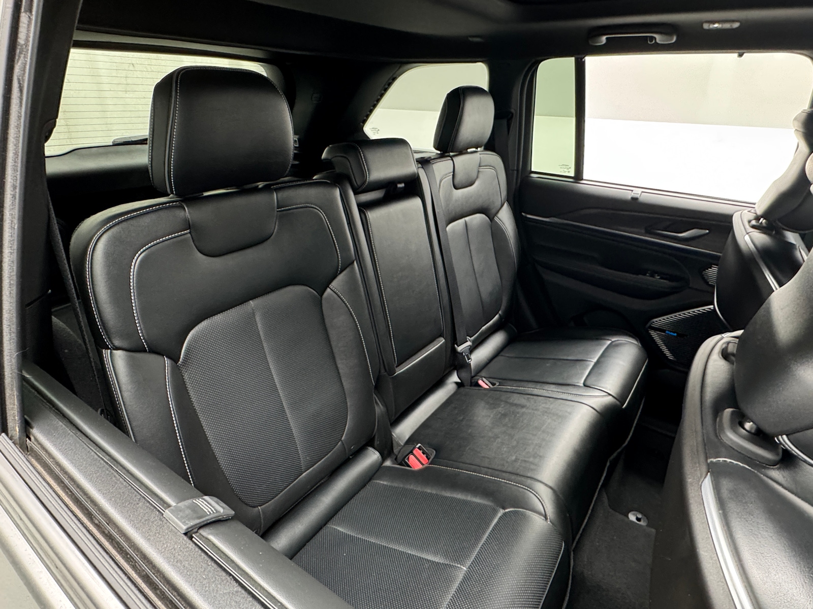 Thumbnail: 2022 Jeep Grand Cherokee - 5