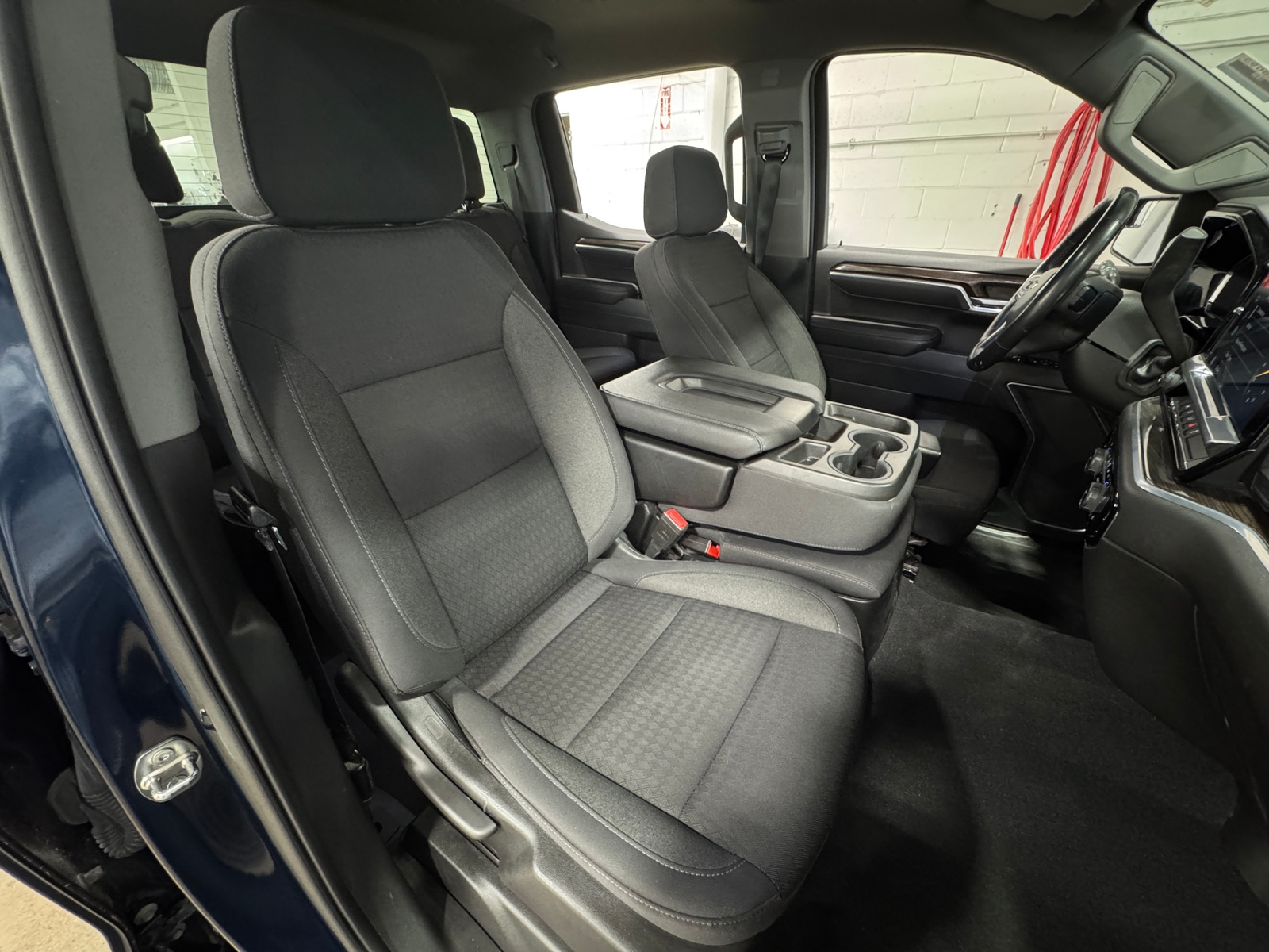 Thumbnail: 2022 Chevrolet Silverado 1500 - 2