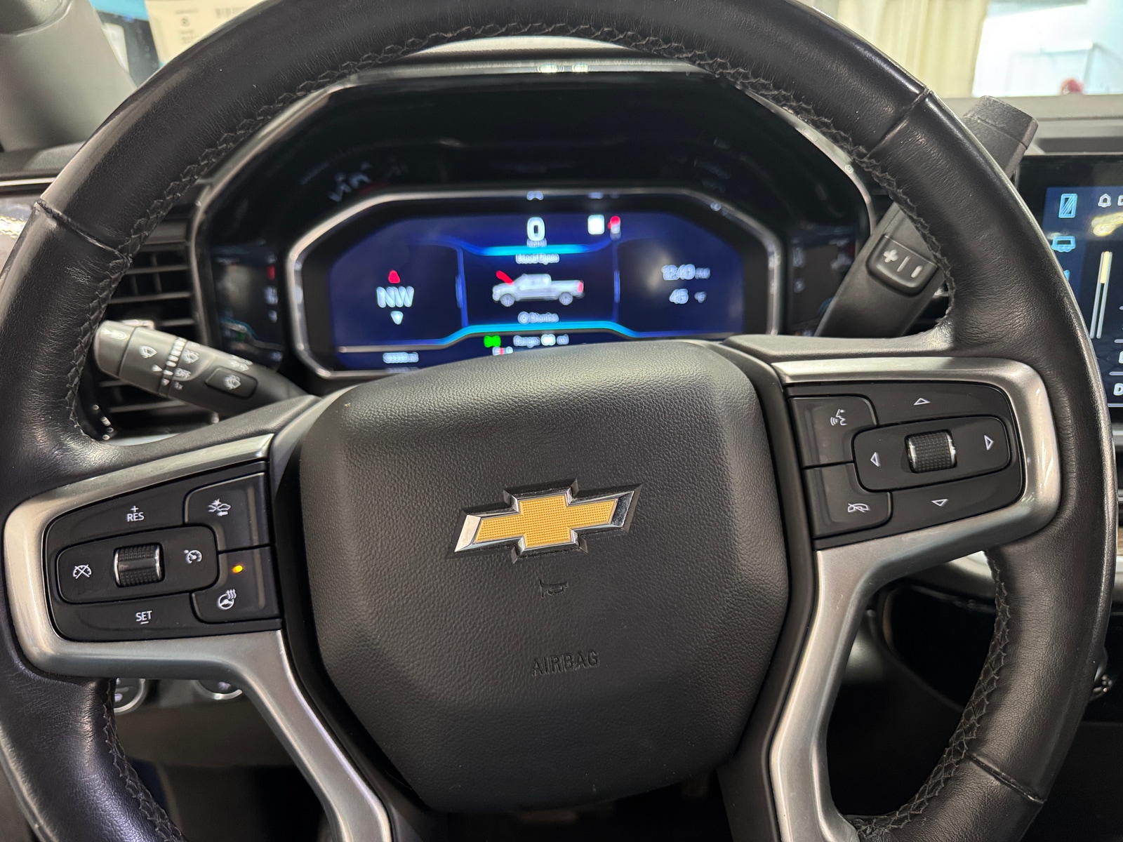 Thumbnail: 2022 Chevrolet Silverado 1500 - 5