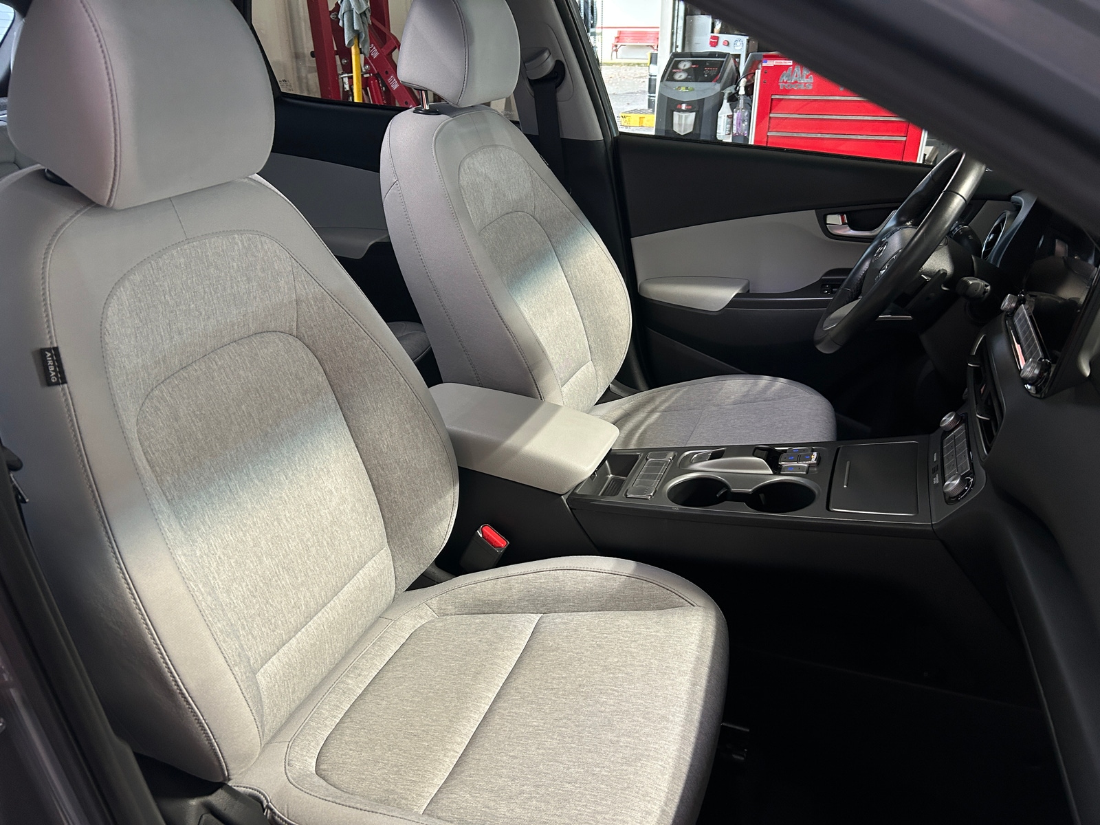 Thumbnail: 2023 Hyundai Kona - 2